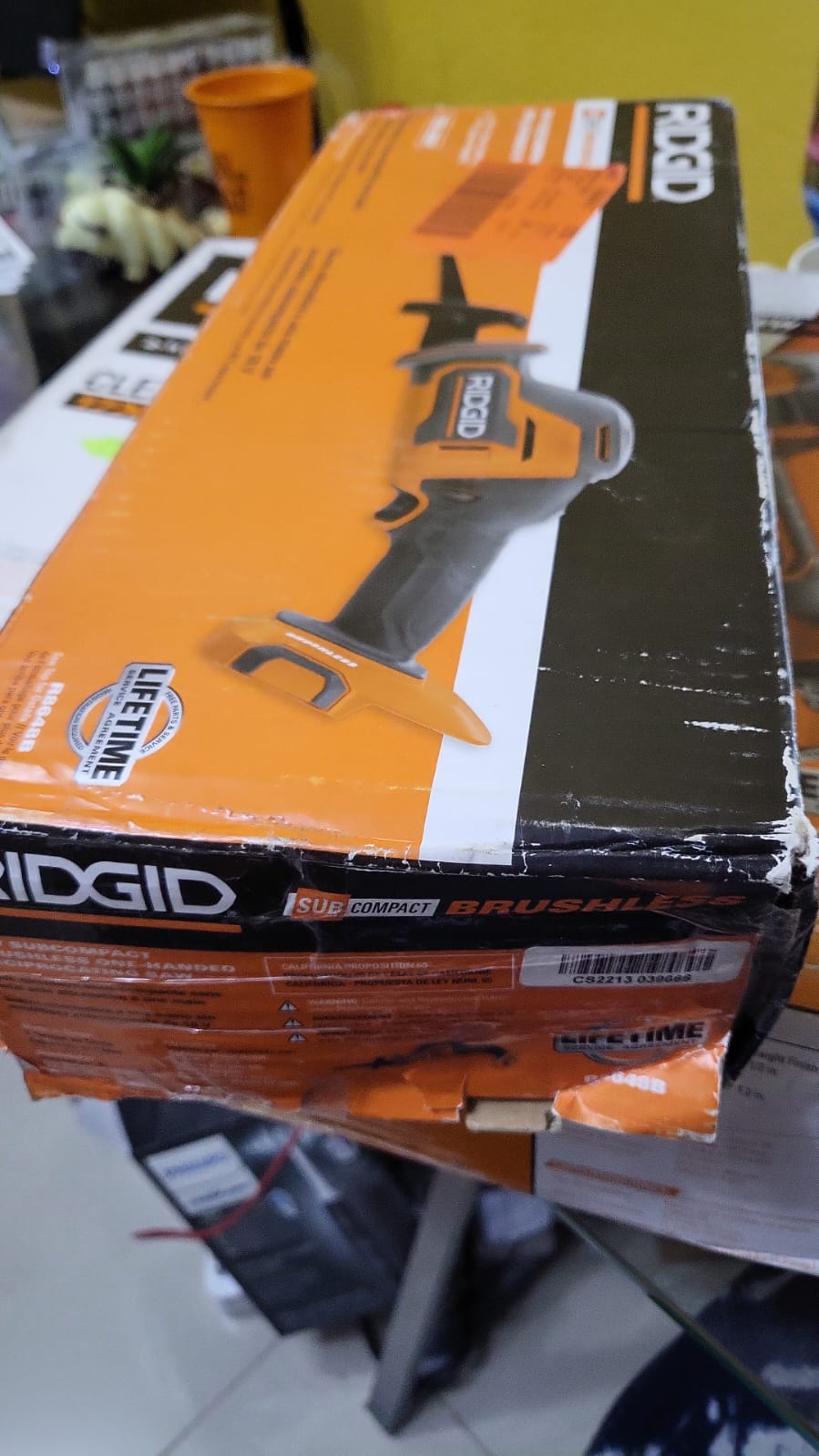 Sierra recíproca inalámbrica sin escobillas de 18V USADO RIDGID