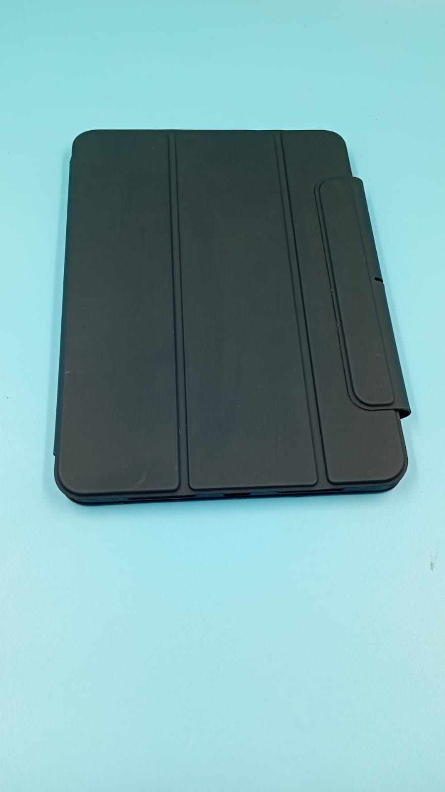 Funda para iPad Pro 11", desmontable. 4ª/3ª gen M2&M1,(USADO).