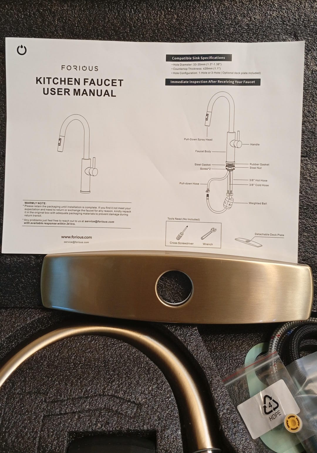 Grifo de cocina con rociador extraíble, oro cepillado, 1 o 3 ags.