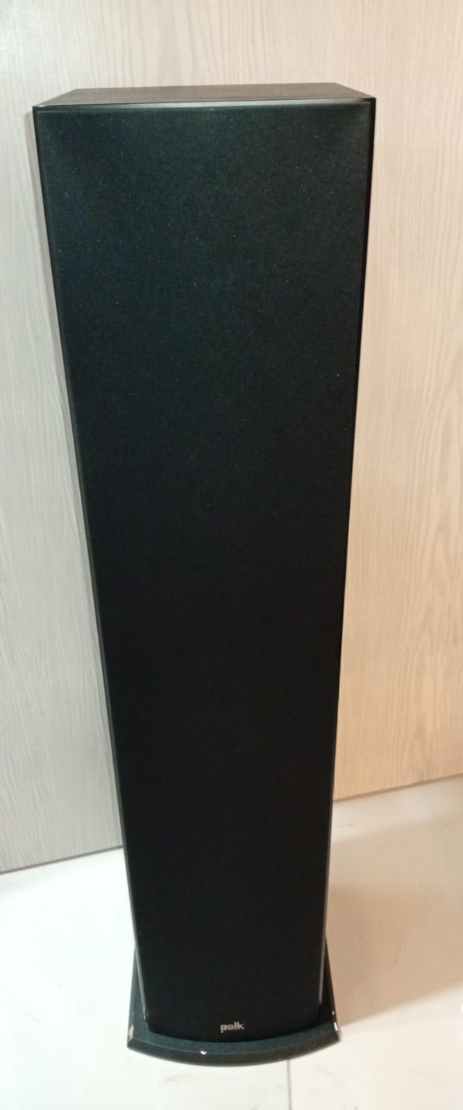 Polk Audio T50 Bocina Tipo Columna, Negro, (DETALLE).
