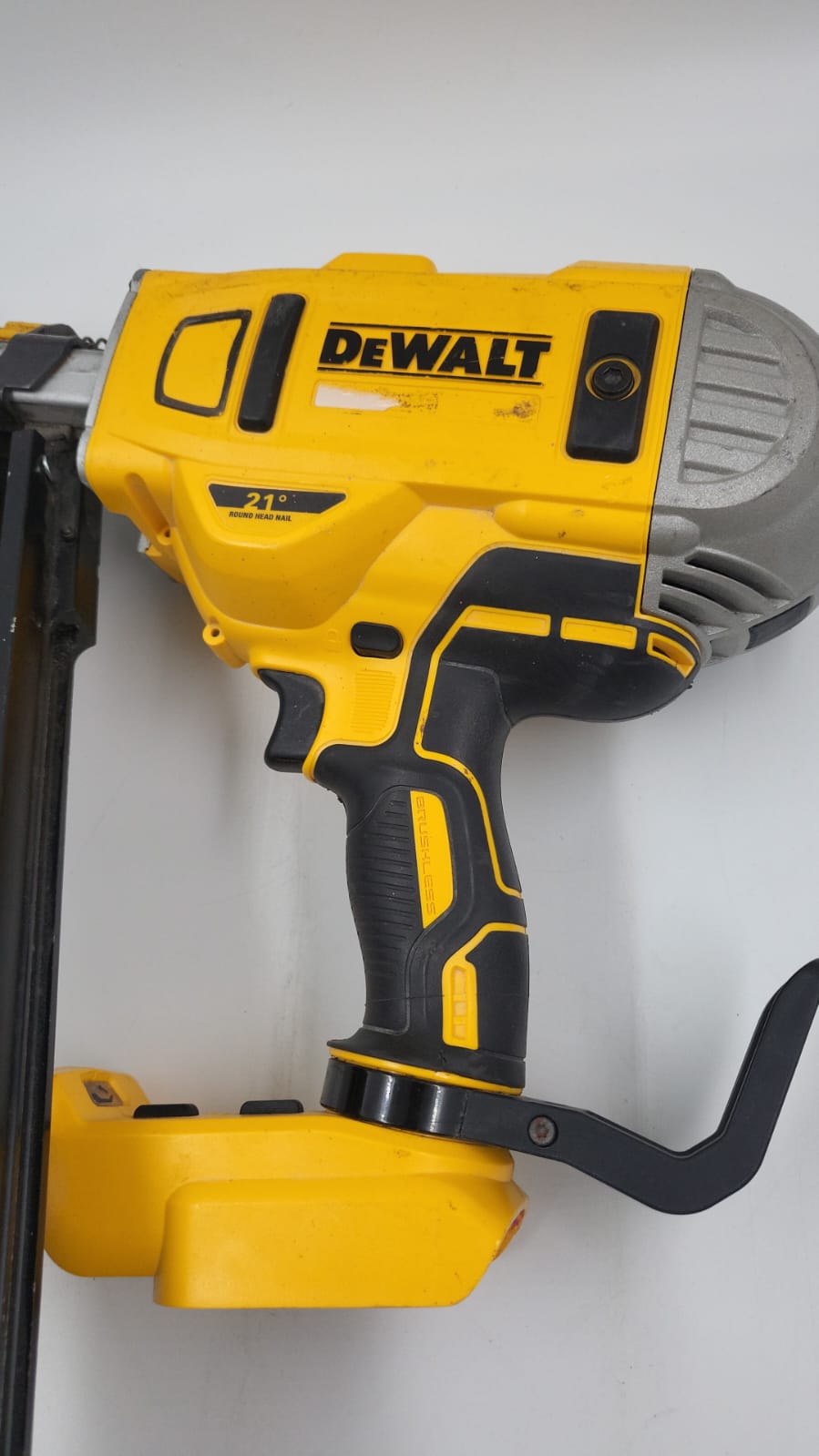Dewalt Clavadora De Encuadre De 20 V Max USADO