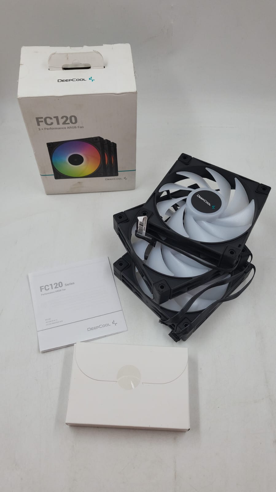 Ventilador silencioso DEEPCOOL FC120 ARGB 3 EN 1