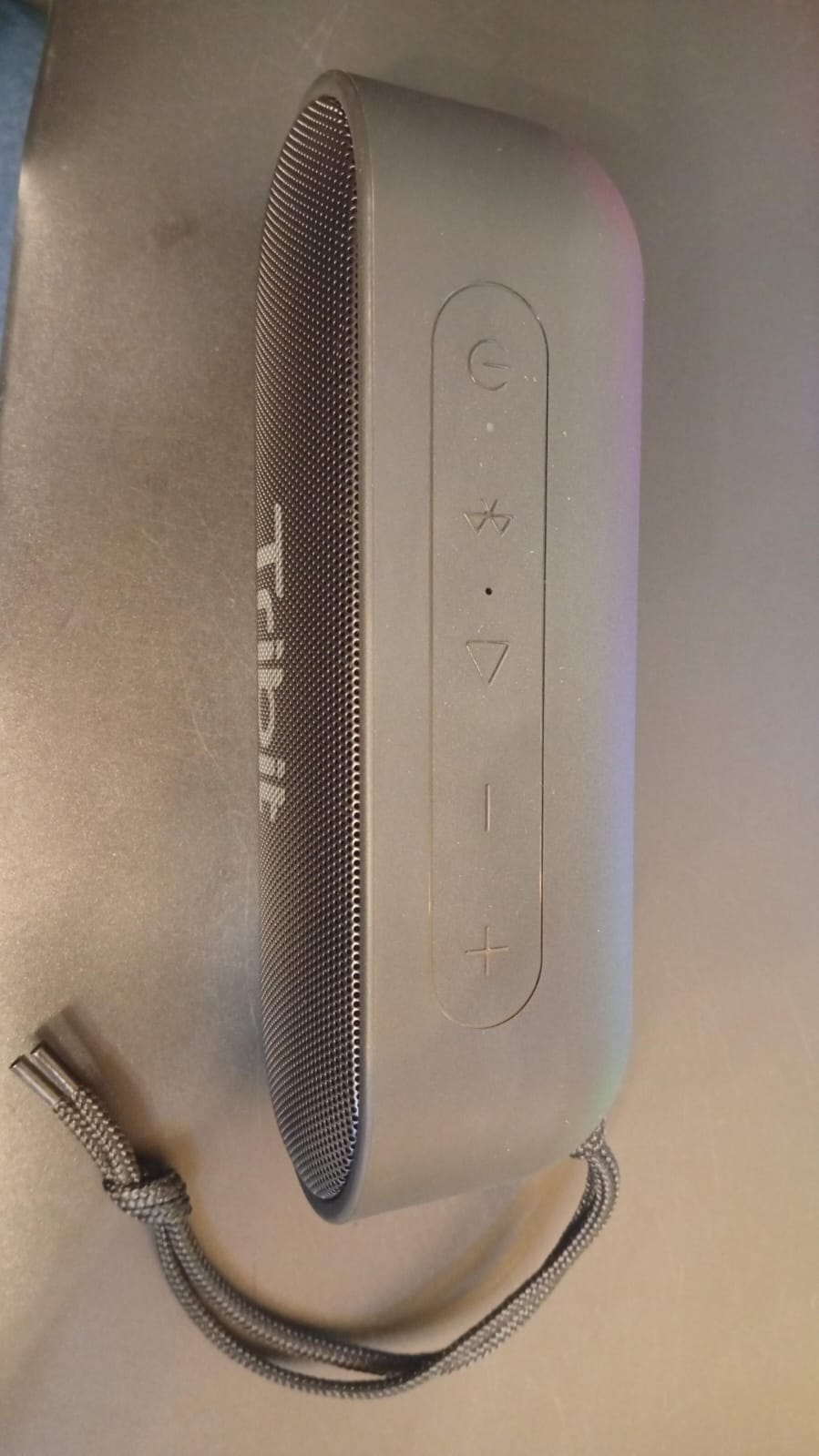Bocina Bluetooth portátil, Tribit XSound Go, Impermeable IPX7, Recargable.