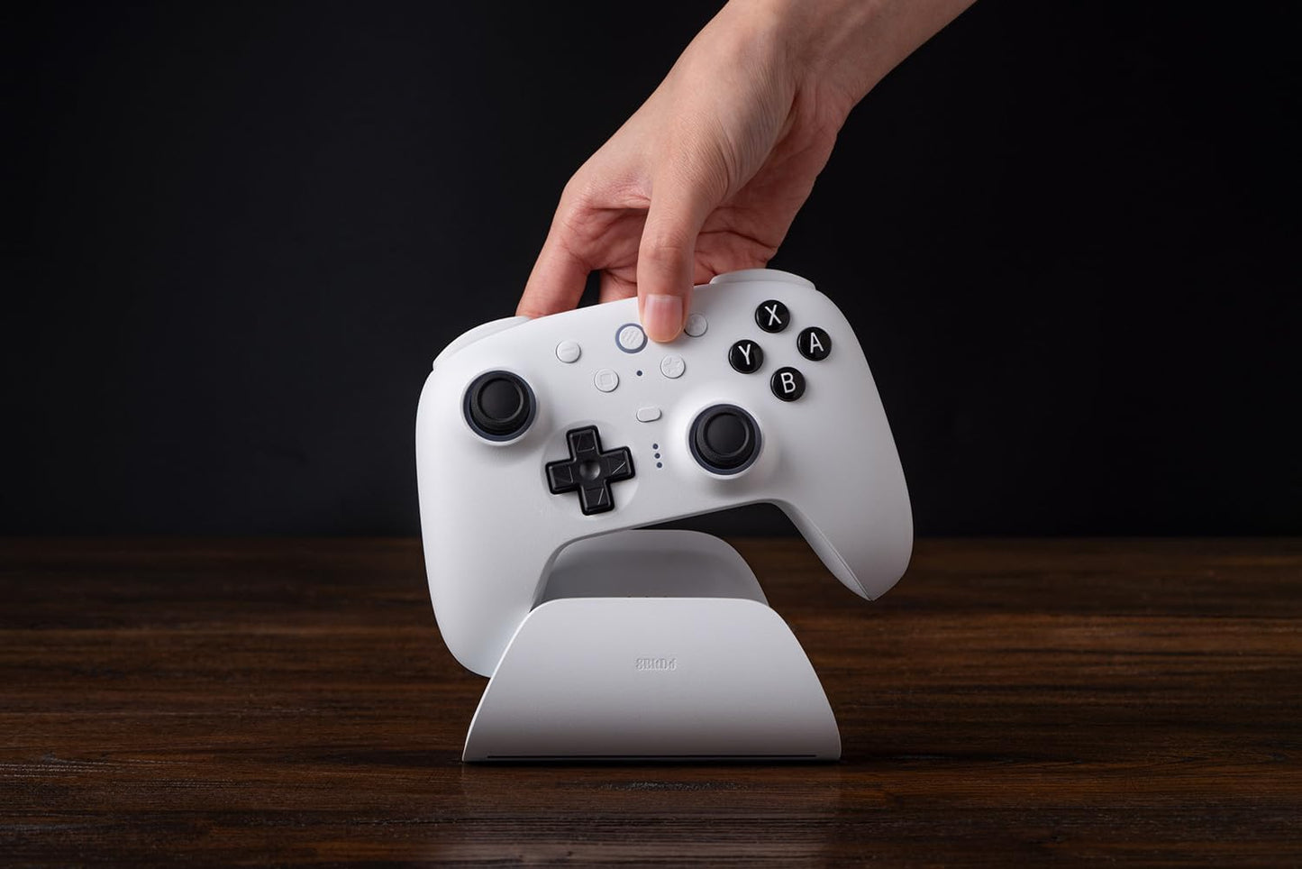 8Bitdo Ultimate 2 Bluetooth Controller for Switch/Switch 2 & Windows PC. USADO
