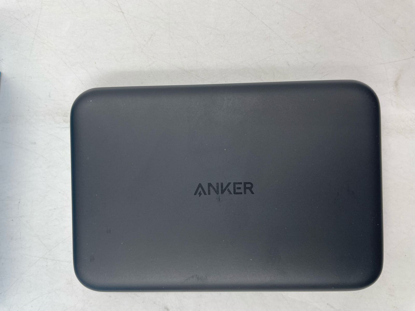 ANKER MAG GO. Bateria recargable portatil. USADA.