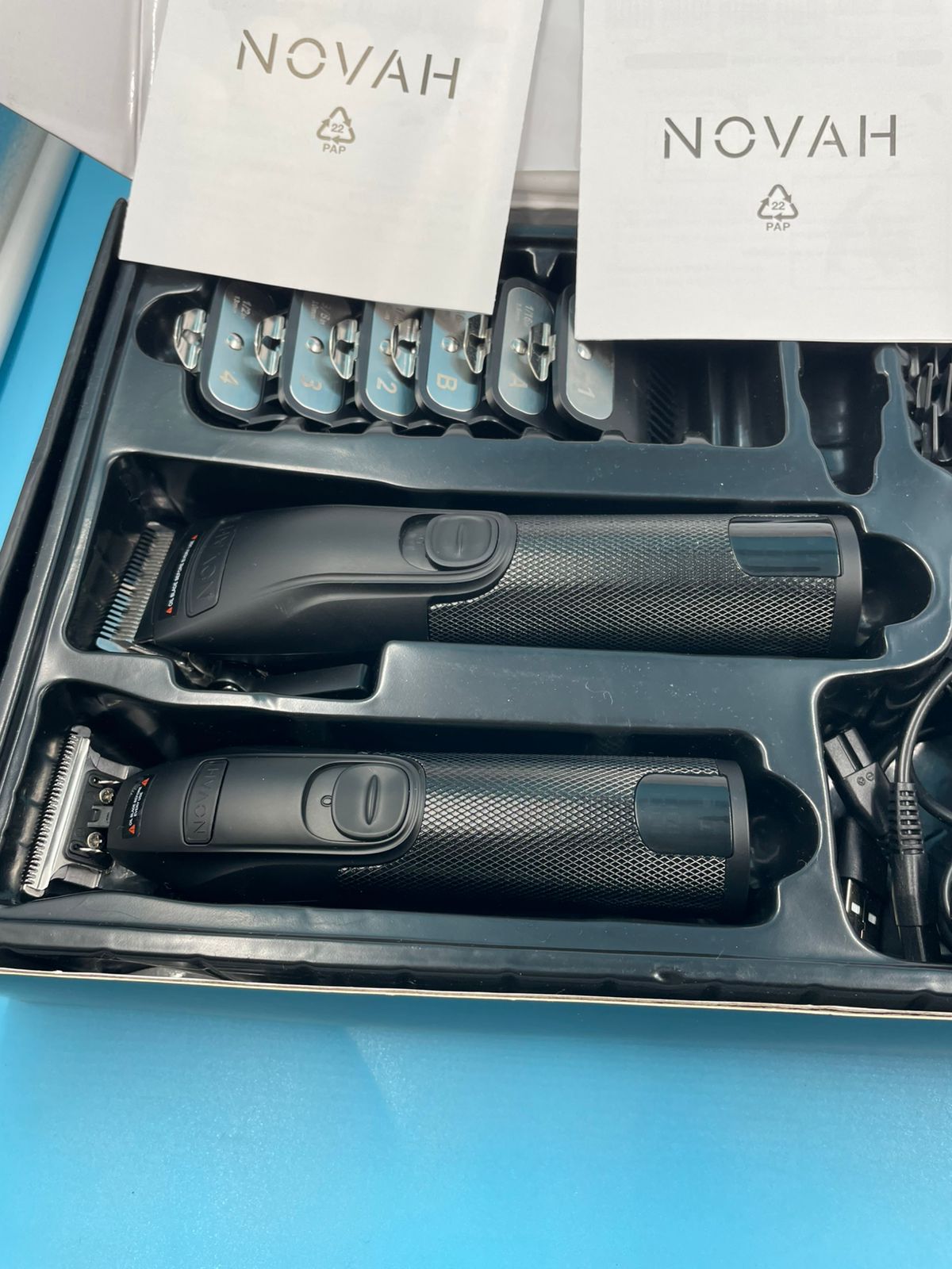 Kit de corte de pelo profesional y recortadora para hombres.(USADA)