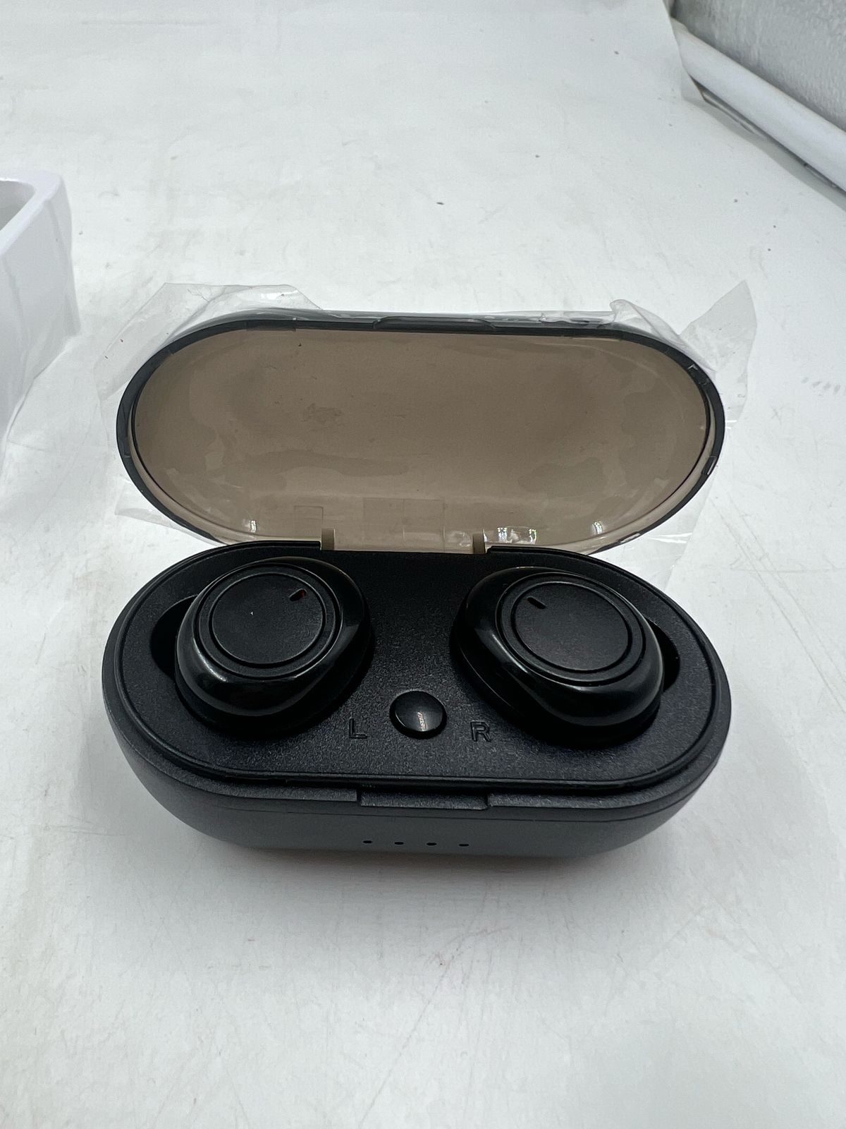 Auriculares intraaurales inalámbricos Y10 (USADO)