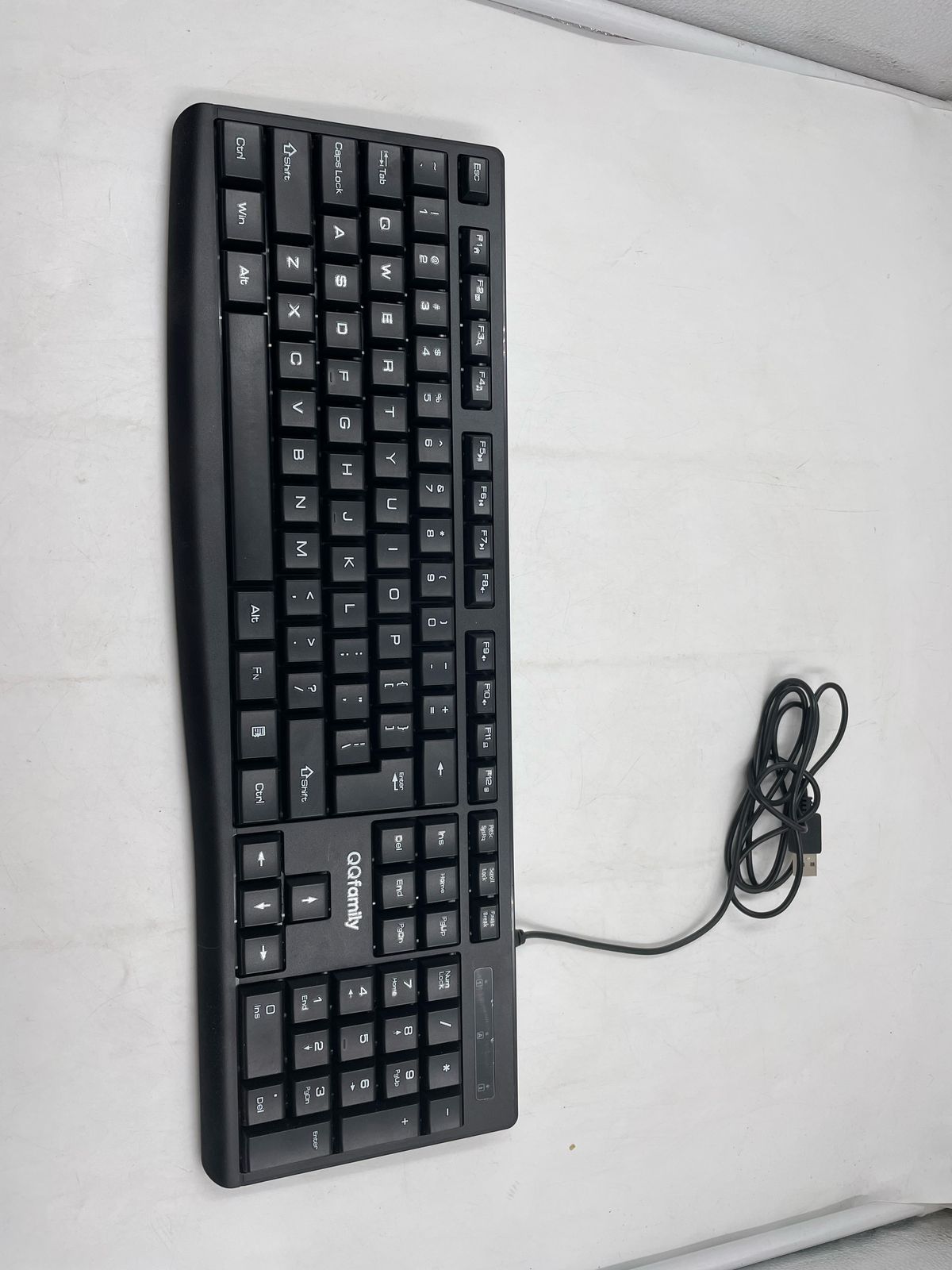 Teclado con cable USB QQfamily QT500- WIRED KEYBOARD.