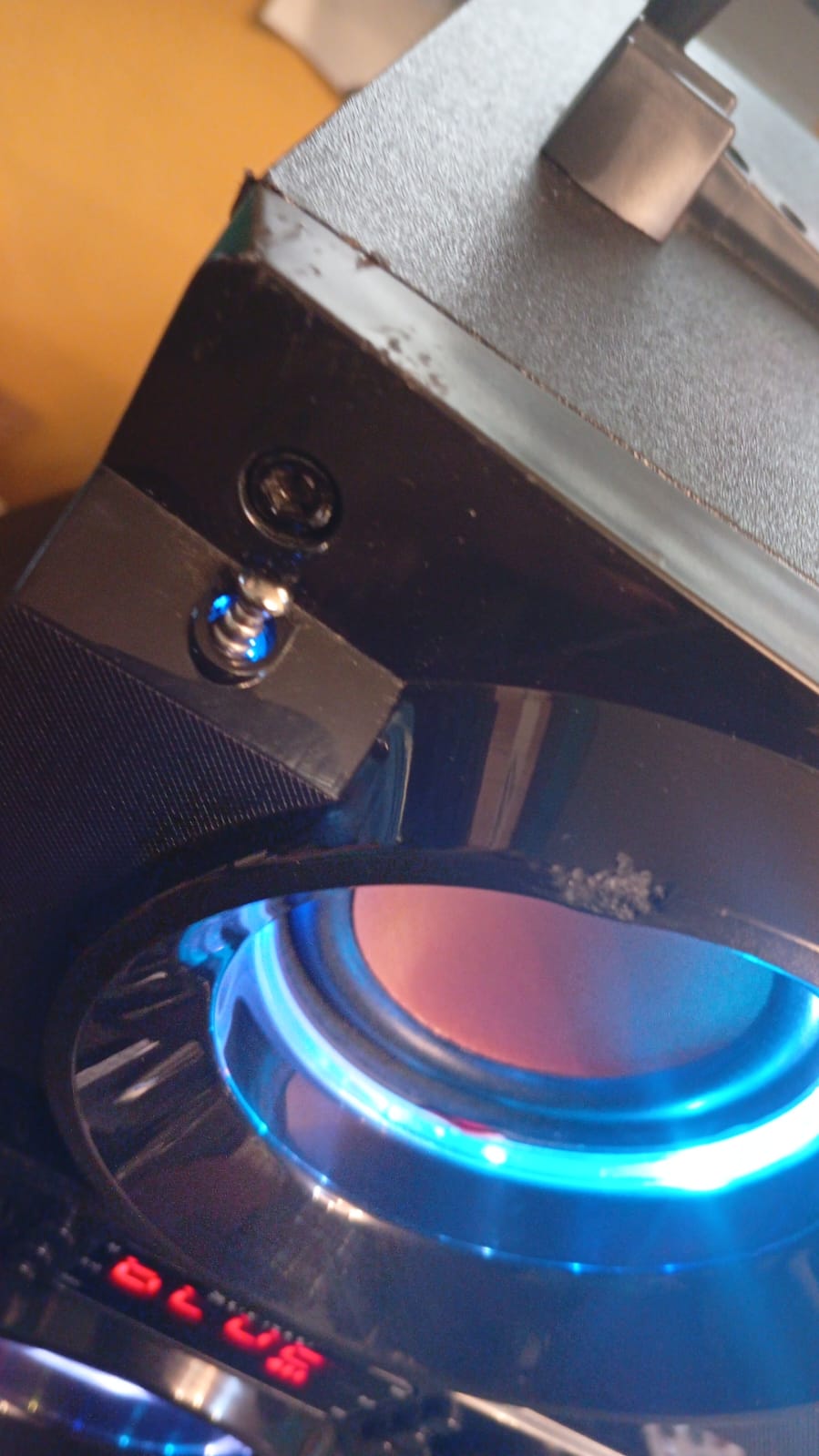 Altavoz Bluetooth portátil, doble subwoofer, Bluetooth (USADO).