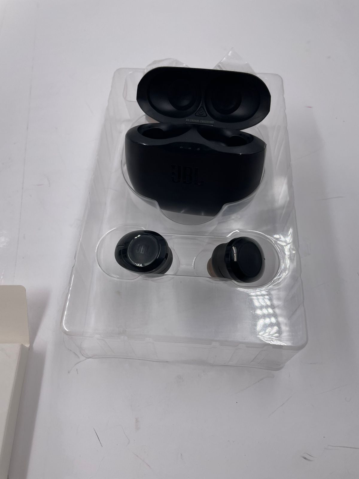 Auriculares inalámbricos verdaderos JBL,TUNE 125.(USADOS)