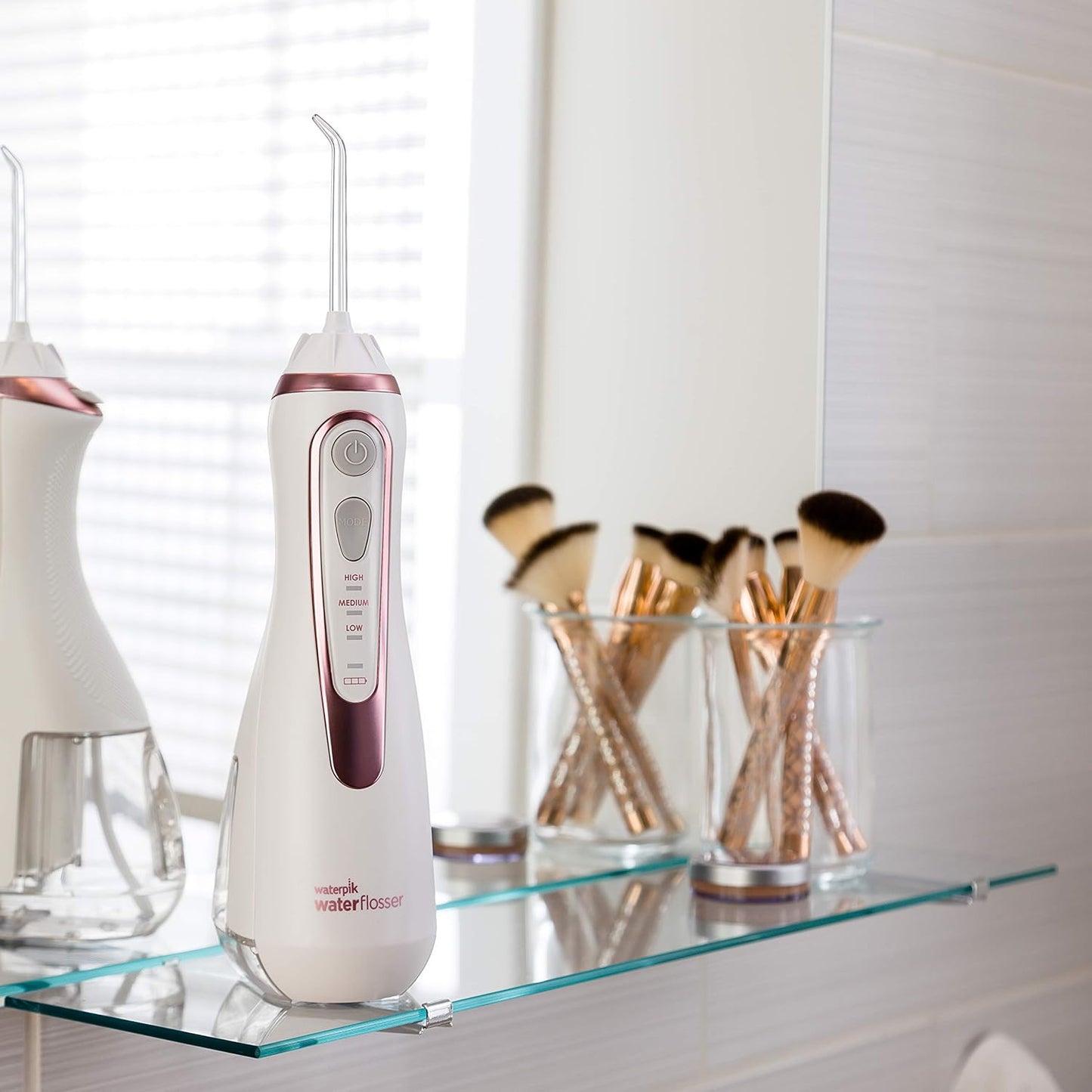 Waterpik Irrigador bucal portátil recargable con hilo dental inalámbrico