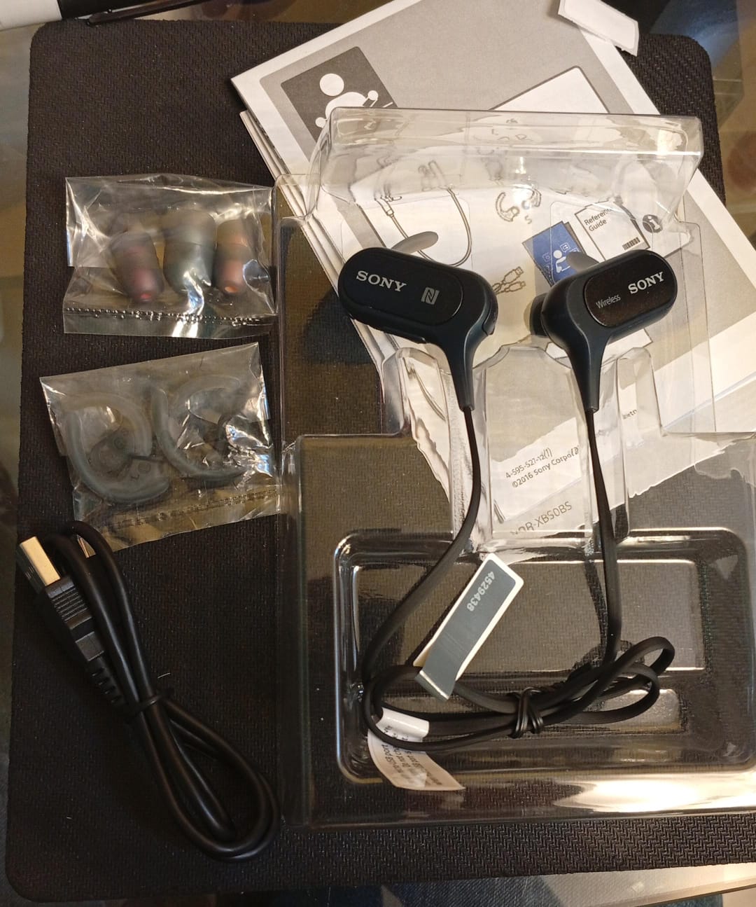 Audífonos intraurales Sony MDR-XB50BS, Conexion Bluetooth.(USADO)