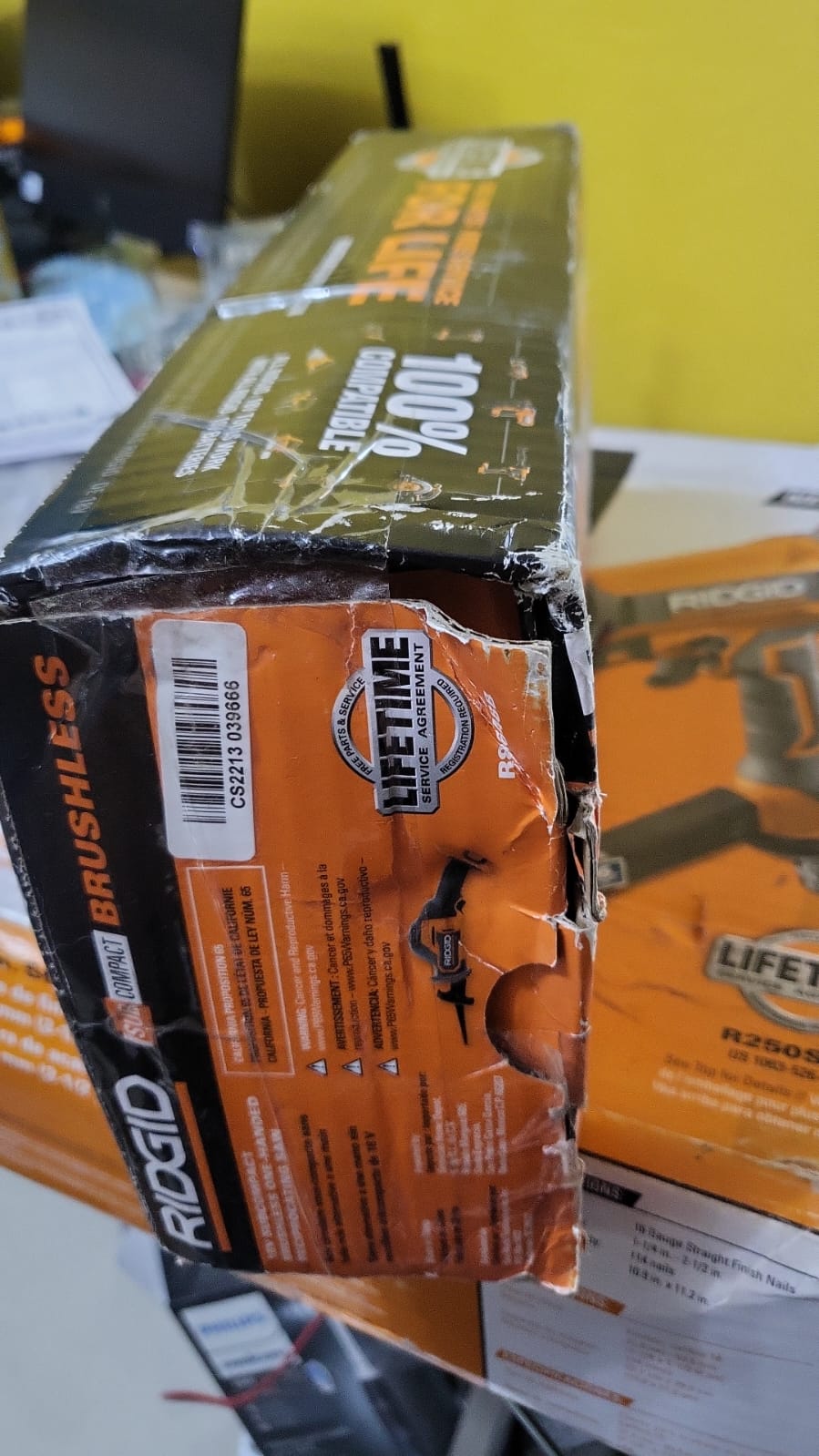 Sierra recíproca inalámbrica sin escobillas de 18V USADO RIDGID