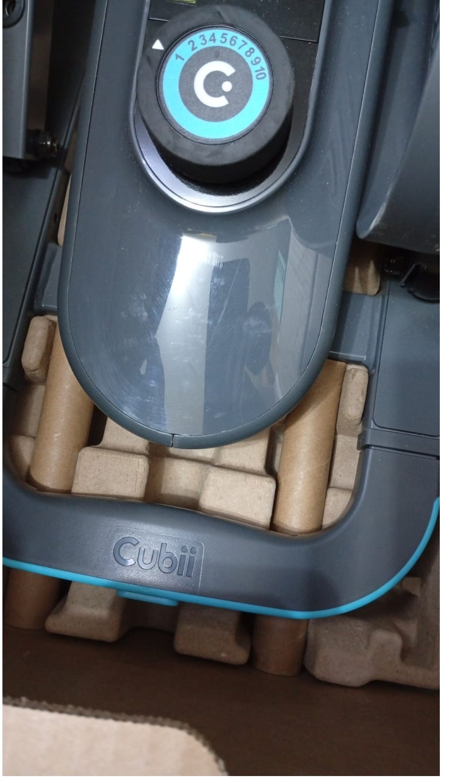 Cubii GO Aqua - Elíptica compacta silenciosa para debajo del escritorio.