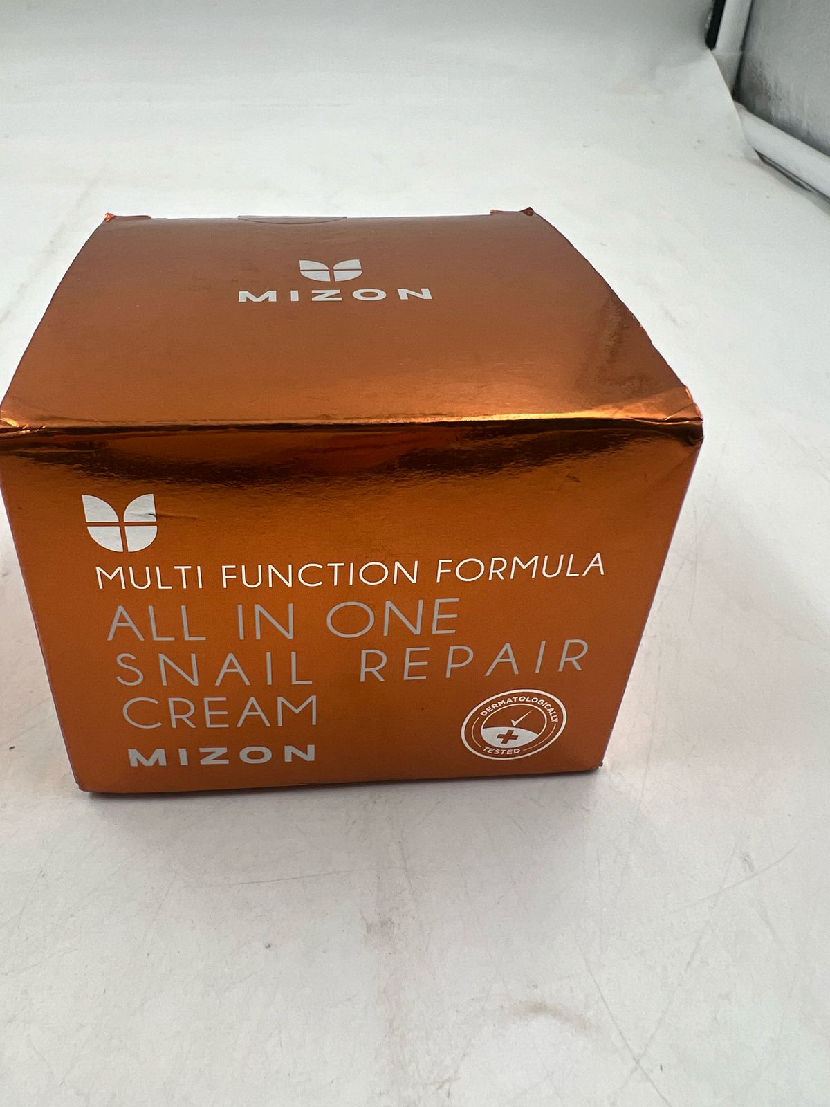 MIZON Crema reparadora de caracol todo en uno (120 ml)