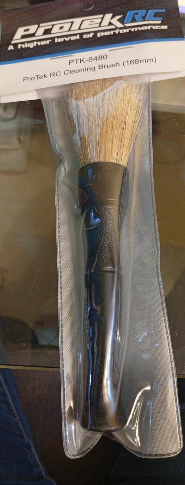 Cepillo de limpieza para carritos radiocontrol ProTek (168 mm).