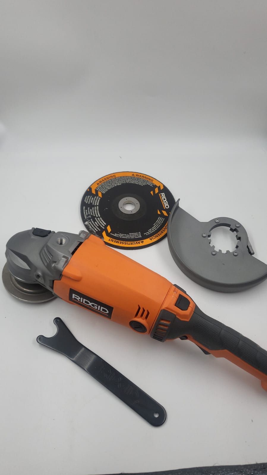 Amoladora angular con cable sin mango. USADO RIDGID