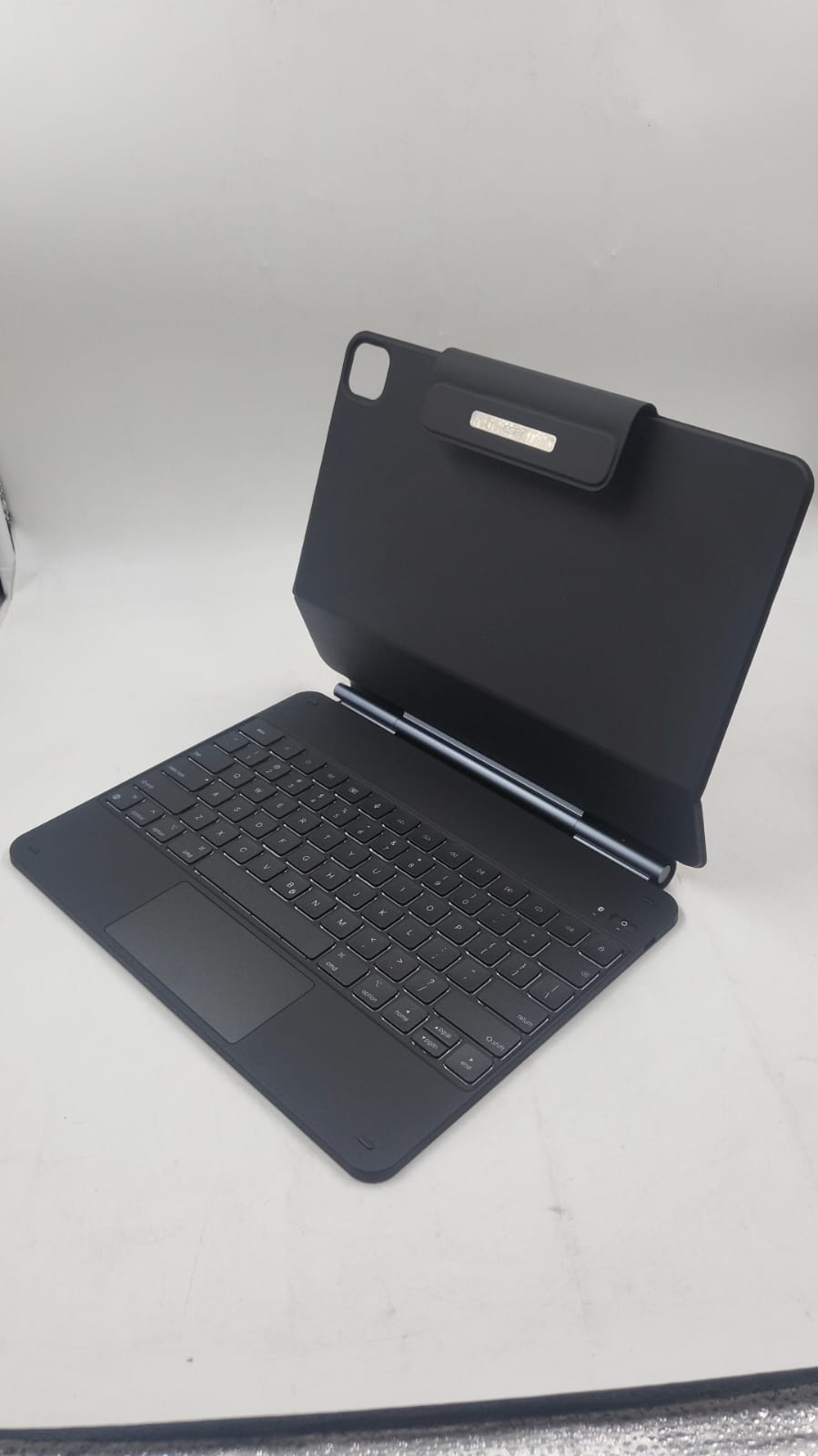 ESR - Funda con teclado para iPad Pro de 12.9 " magnética desmontable