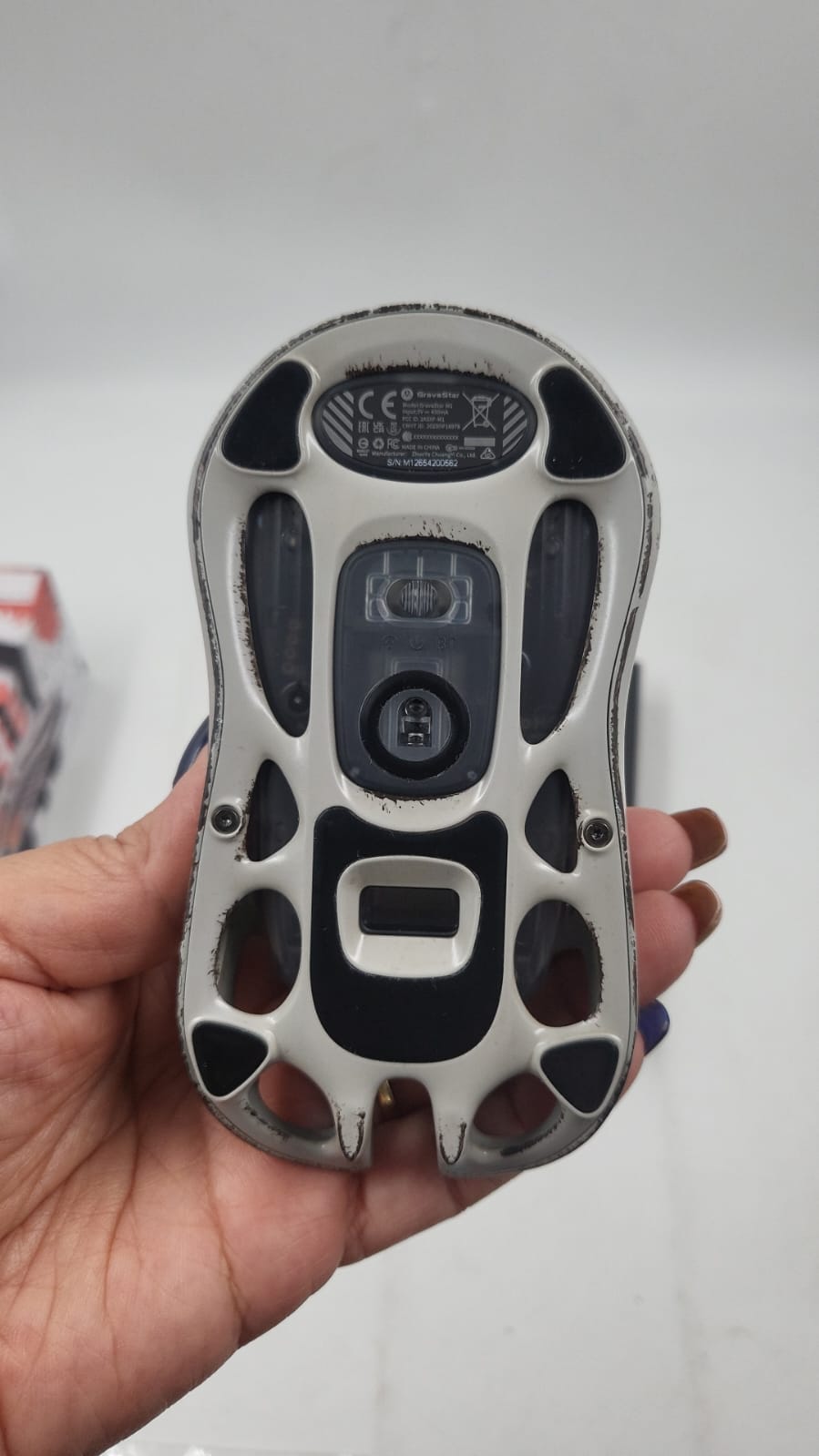 Mouse inalámbrico para juegos GravaStar Mercury M1Pro