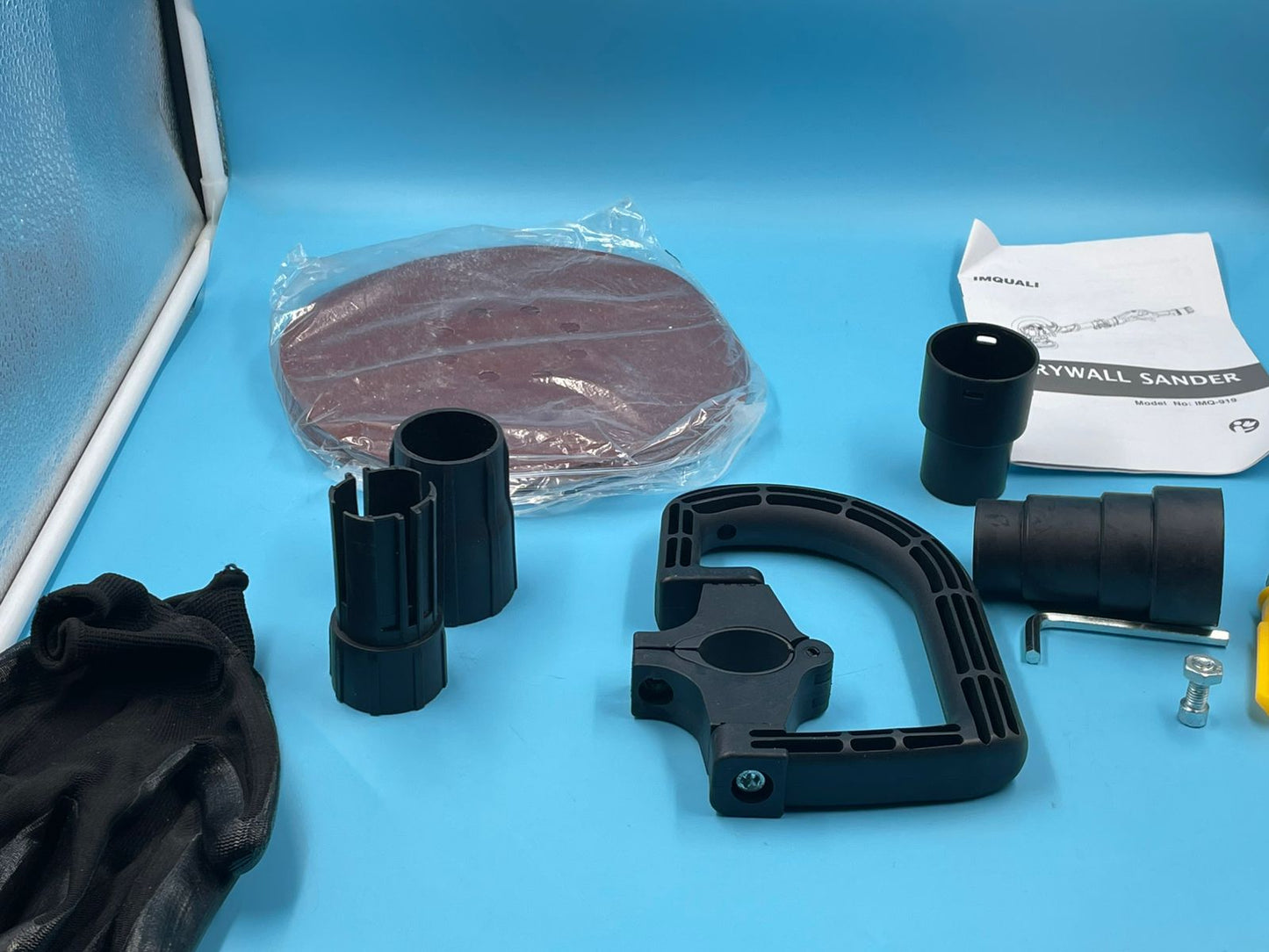 Lijadora eléctrica de 9,5 A con velocidad variable de 600 a 2600 RPM.