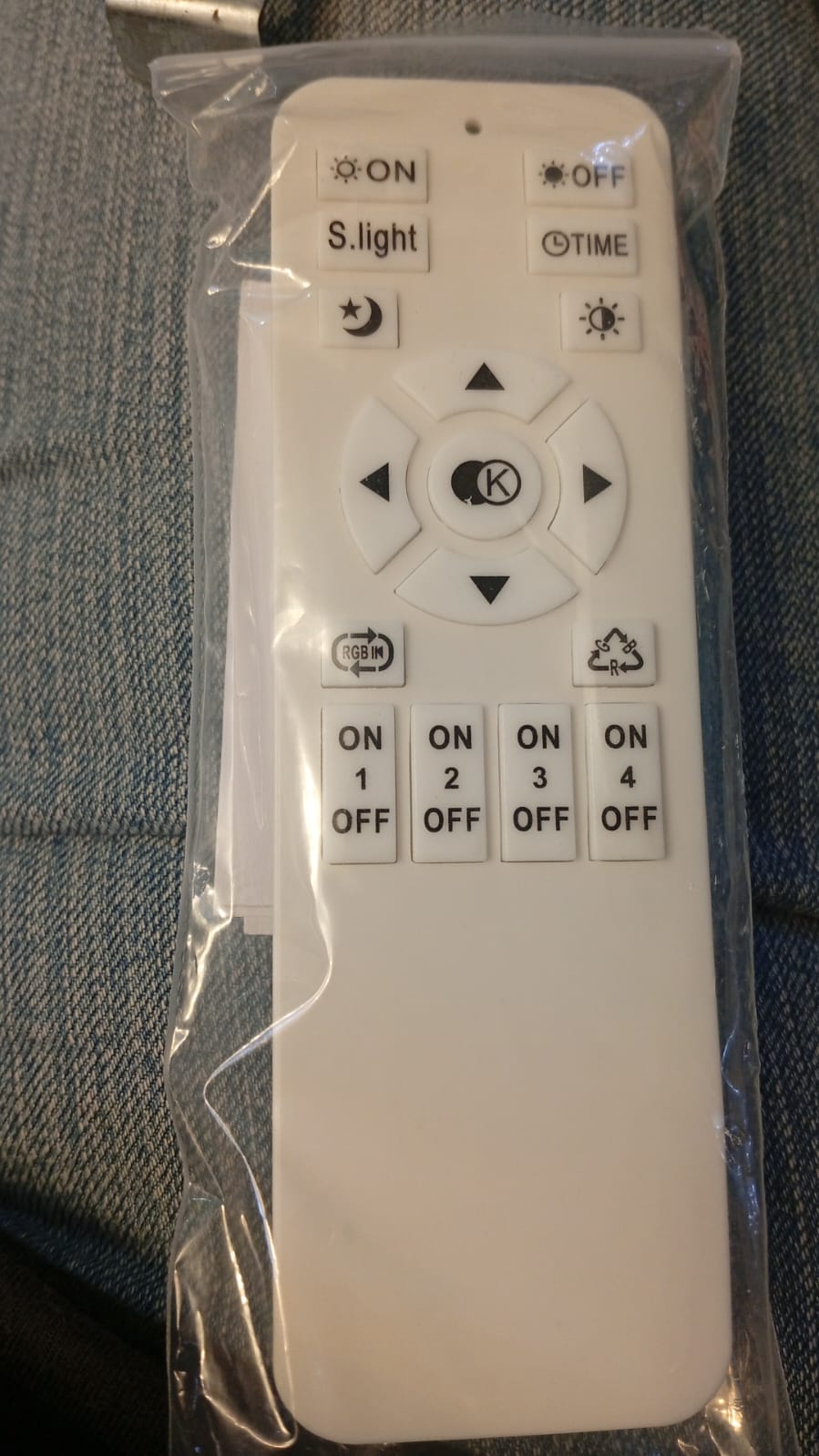 Lámpara de techo LED Garwarm, 60 W, regulable, color negro.