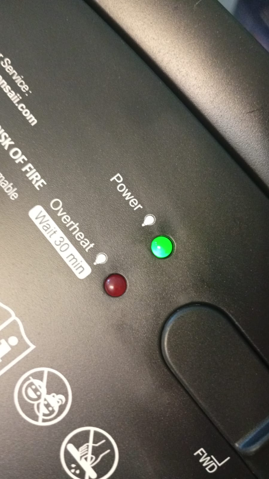 Trituradora de papel Bonsaii, 10 hojas, corte y papelera, 5.5GAL.