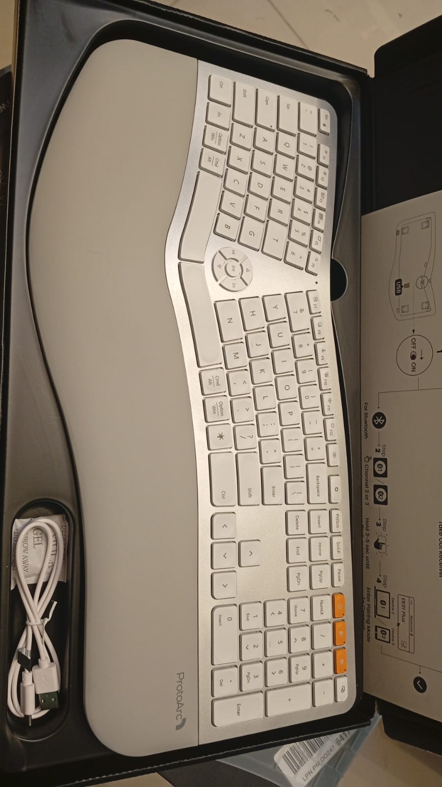 Teclado ergonómico Bluetooth retroiluminado ProtoArc. BLANCO
