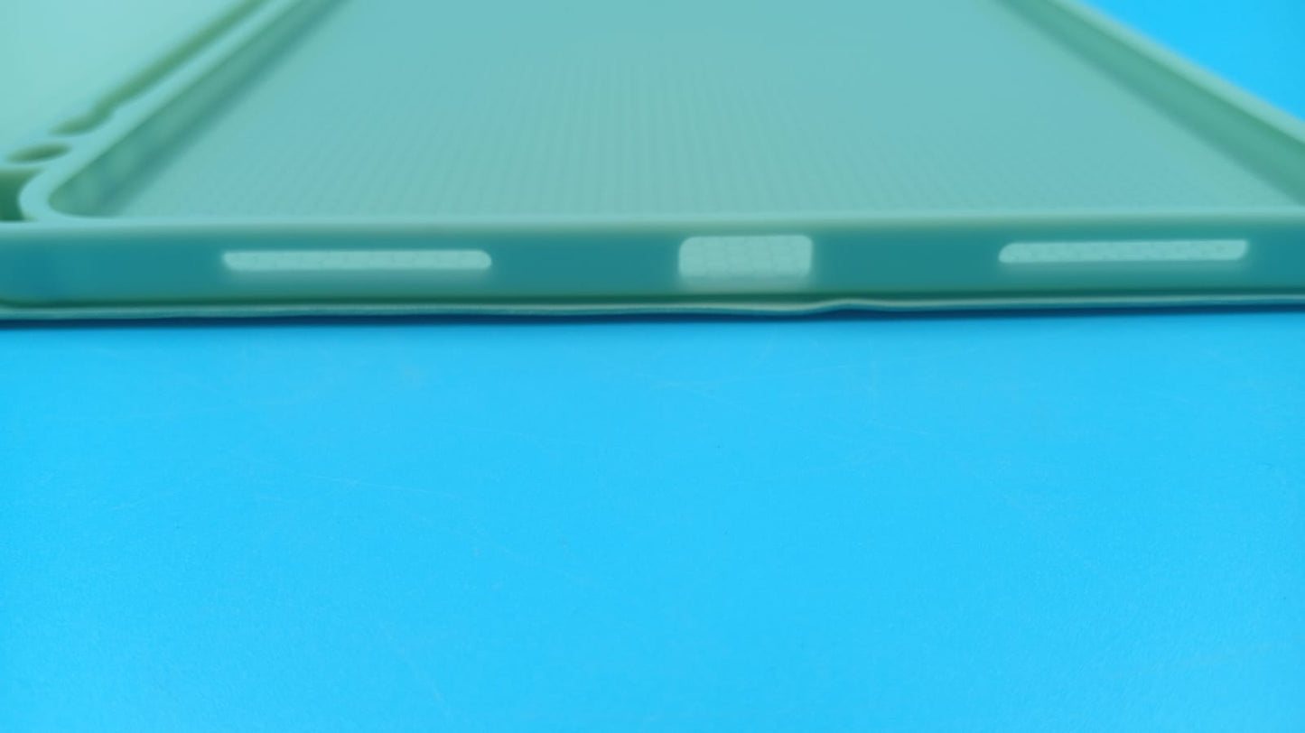 Funda Kenke para iPad de 11", con teclado, Bluetooth, portalápices.(USADO).