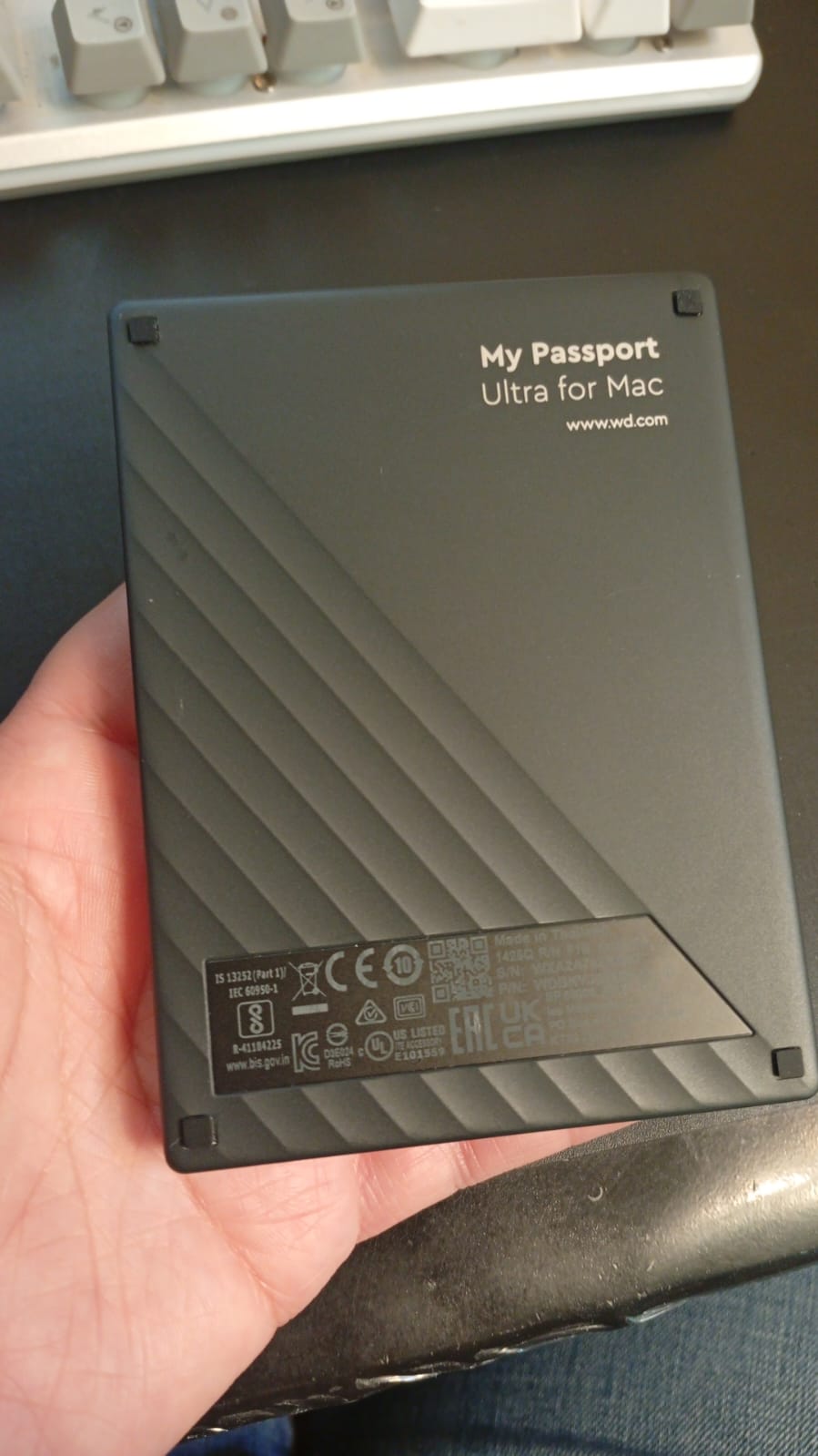 Disco duro externo portátil, My Passport Ultra, 2 TB, para Mac.