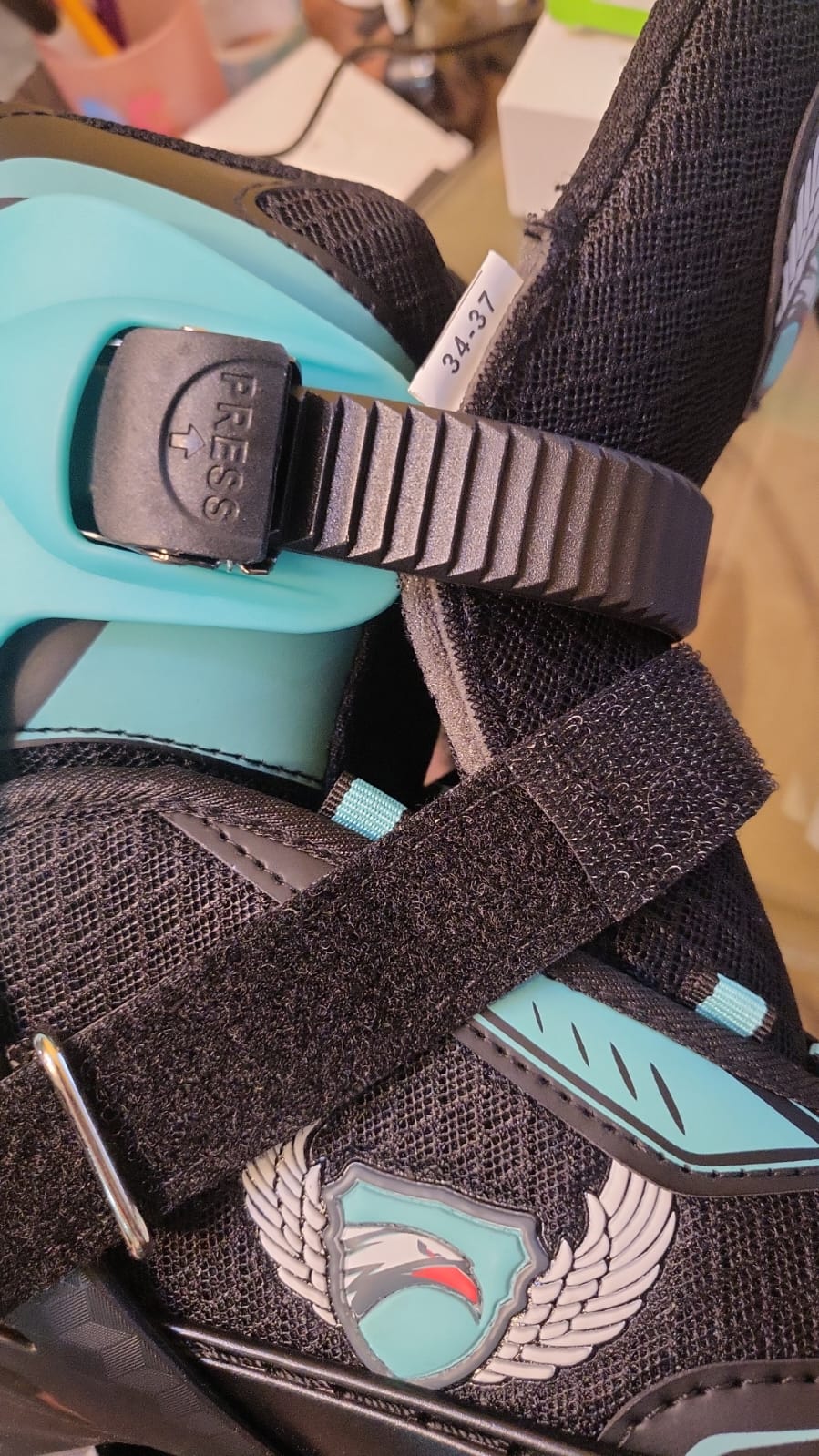 KDJ Patines en línea para niños, patines ajustables con 4 ruedas iluminadoras