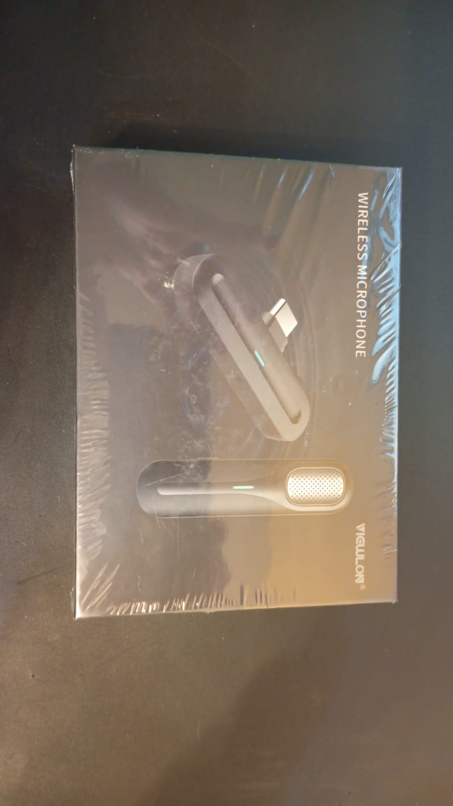 Micrófono inalámbrico Lavalier, con funda de carga, Plug & Play.