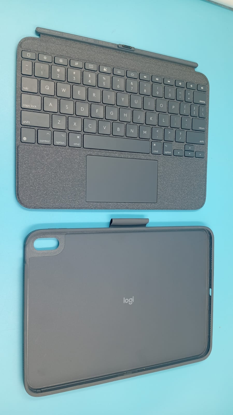 Funda c/teclado extraíble para iPad 10.° gen, Logitech Combo Touch.