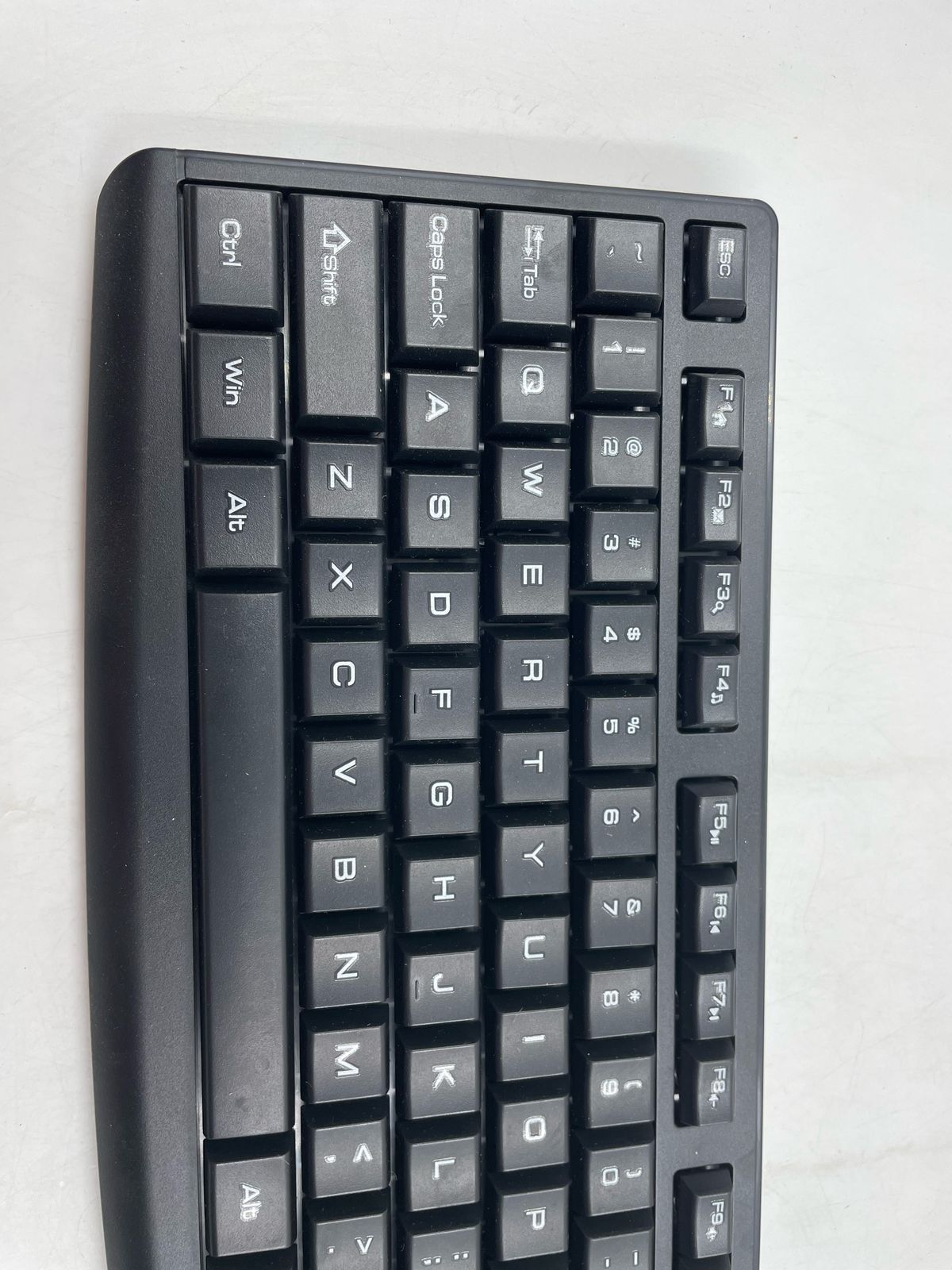 Teclado con cable USB QQfamily QT500- WIRED KEYBOARD.