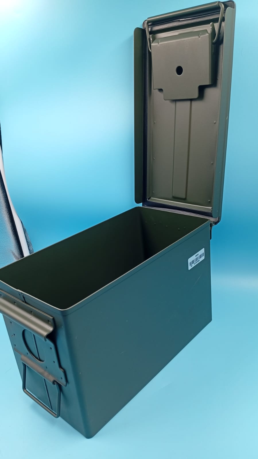 Contenedor con sistema de cierre frontal, acero de grado militar.