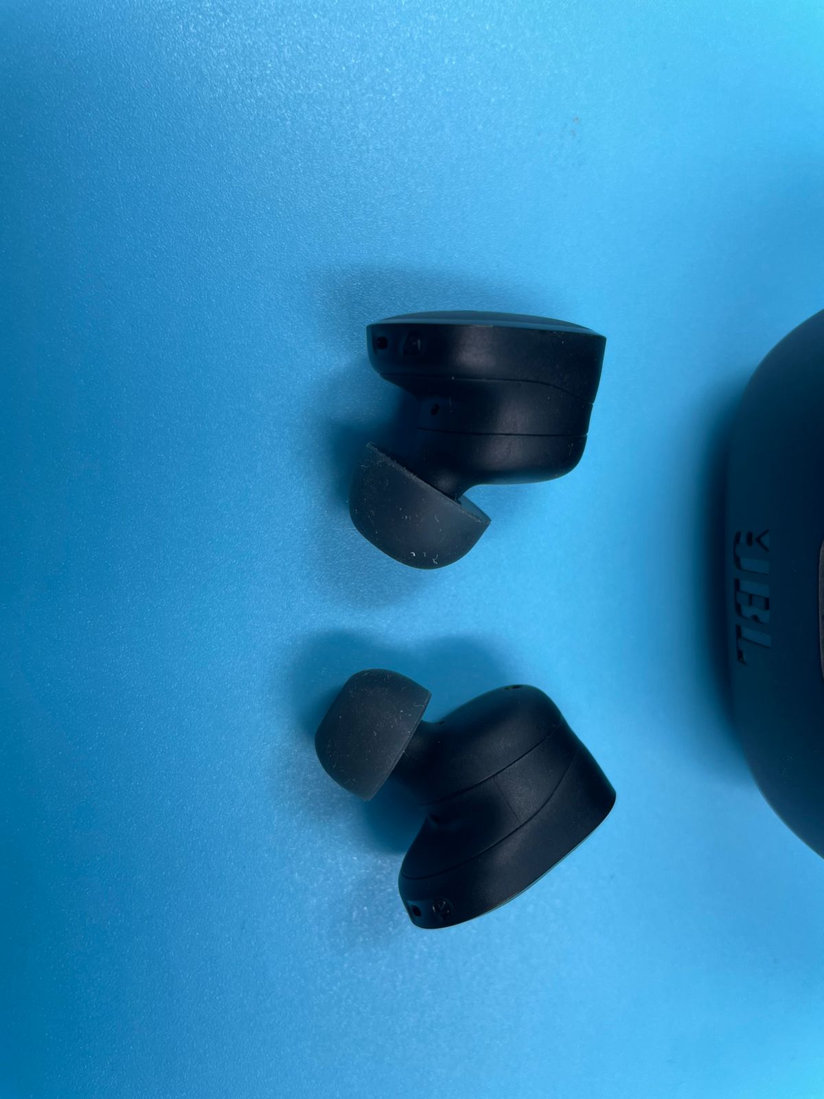 JBL Tune Buds, Audífonos Inalámbricos. (USADOS)