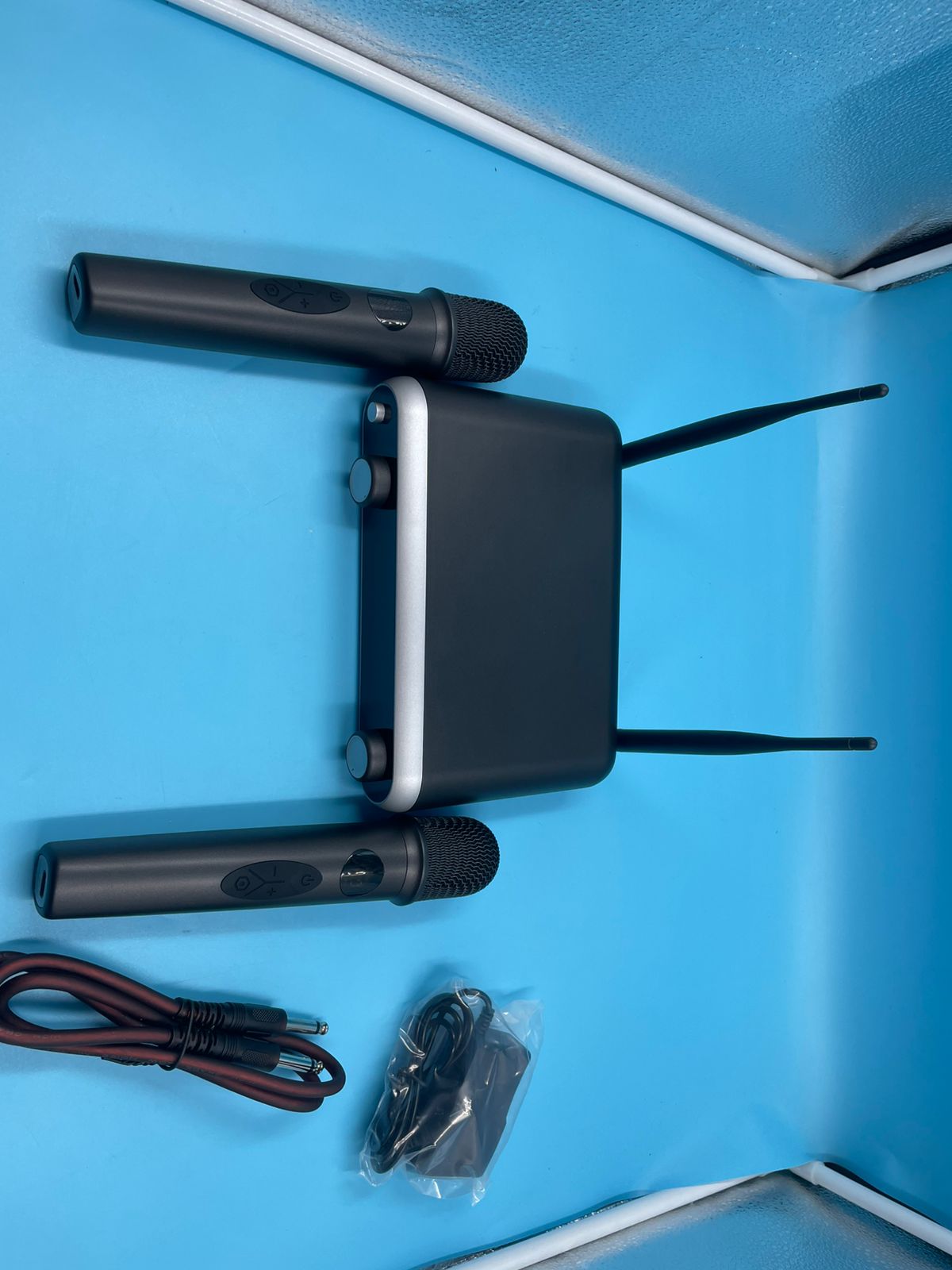 Sistema de micrófono inalámbrico máquina de karaoke.