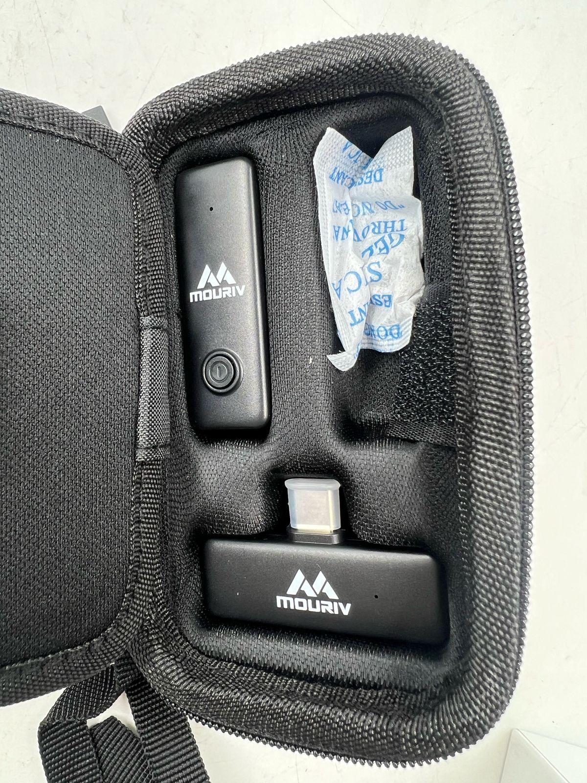 Micrófono de solapa inalámbrico profesional Mouriv