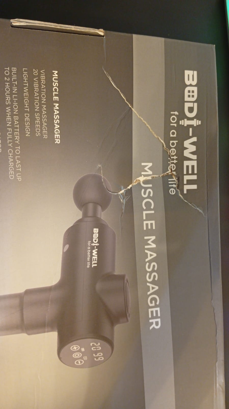 Pistola de masaje de tejido profundo, recargable, 4 cabezales.(USADO).