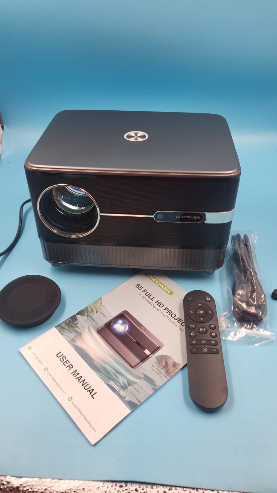 Proyector 4K para exteriores con WiFi 6 y Bluetooth DBPOWER