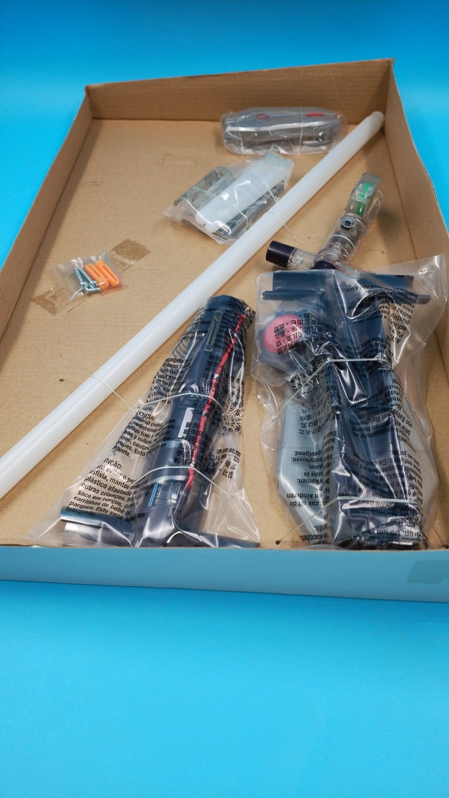 Star Wars Kylo REN - Juguete electrónico de Sable de luz Rojo.