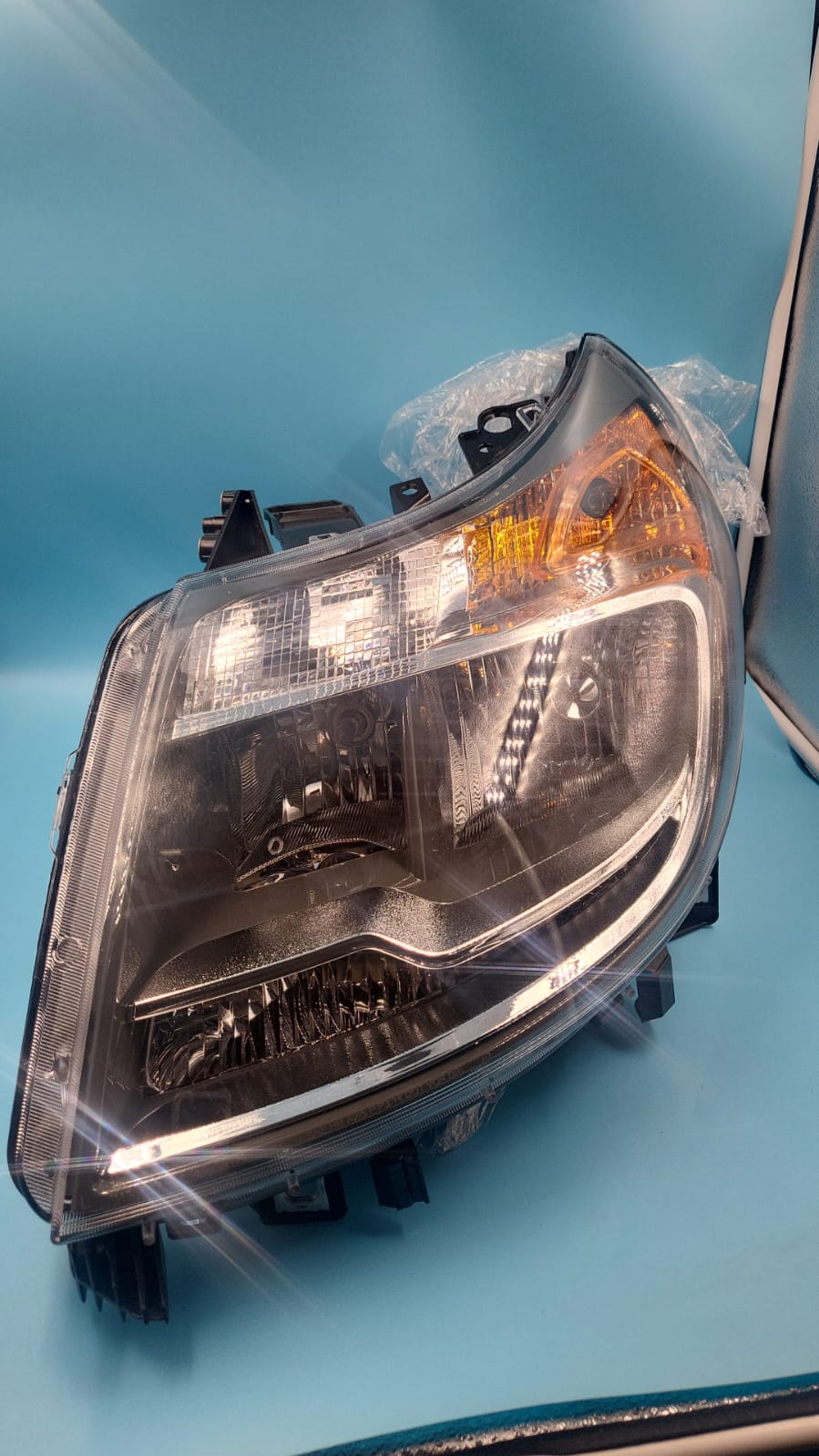 Faro Izquierdo Compatible con RAM PROMASTER de 2014 a 2020