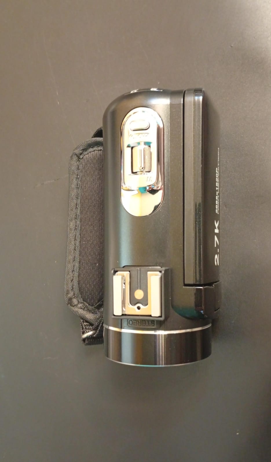 Cámara de video digital 2.7K, 48 MP, zoom digital 16X, panel táctil.