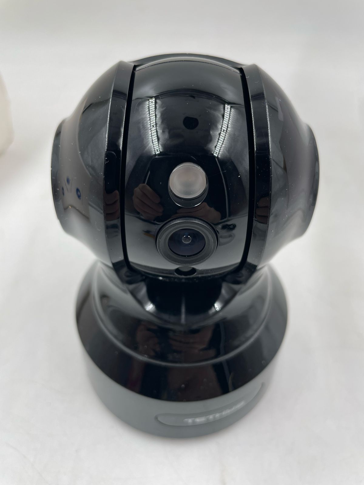 Cámara de Seguridad Inalámbrica TETHYS 1080P.