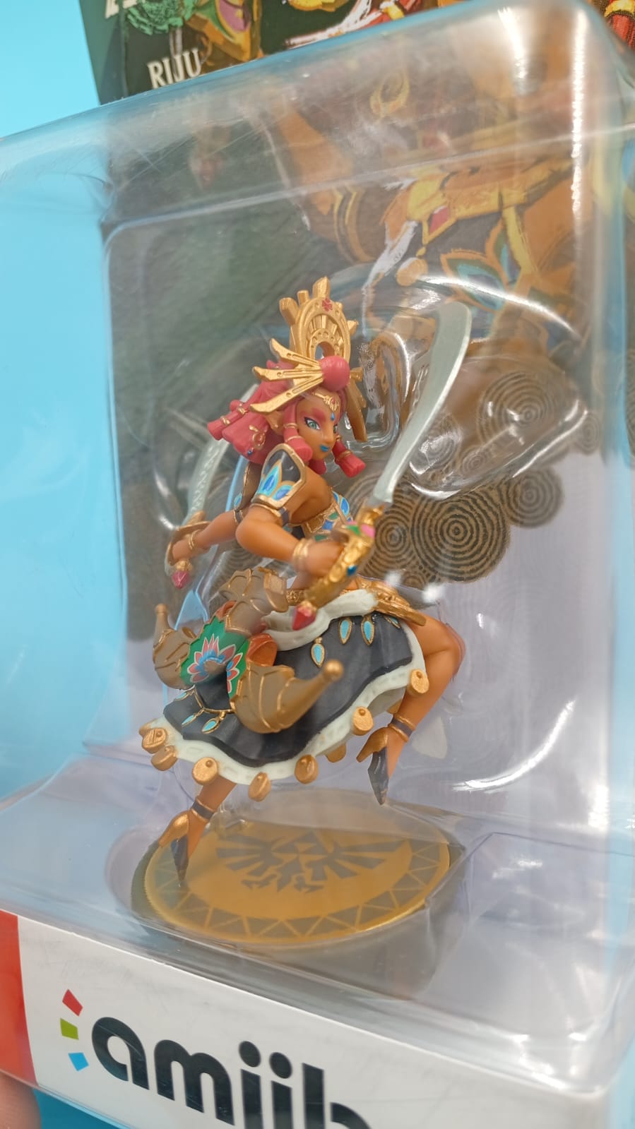 Figura de Riju de la serie la leyenda de Zelda, (DETALLE EMPAQUE)