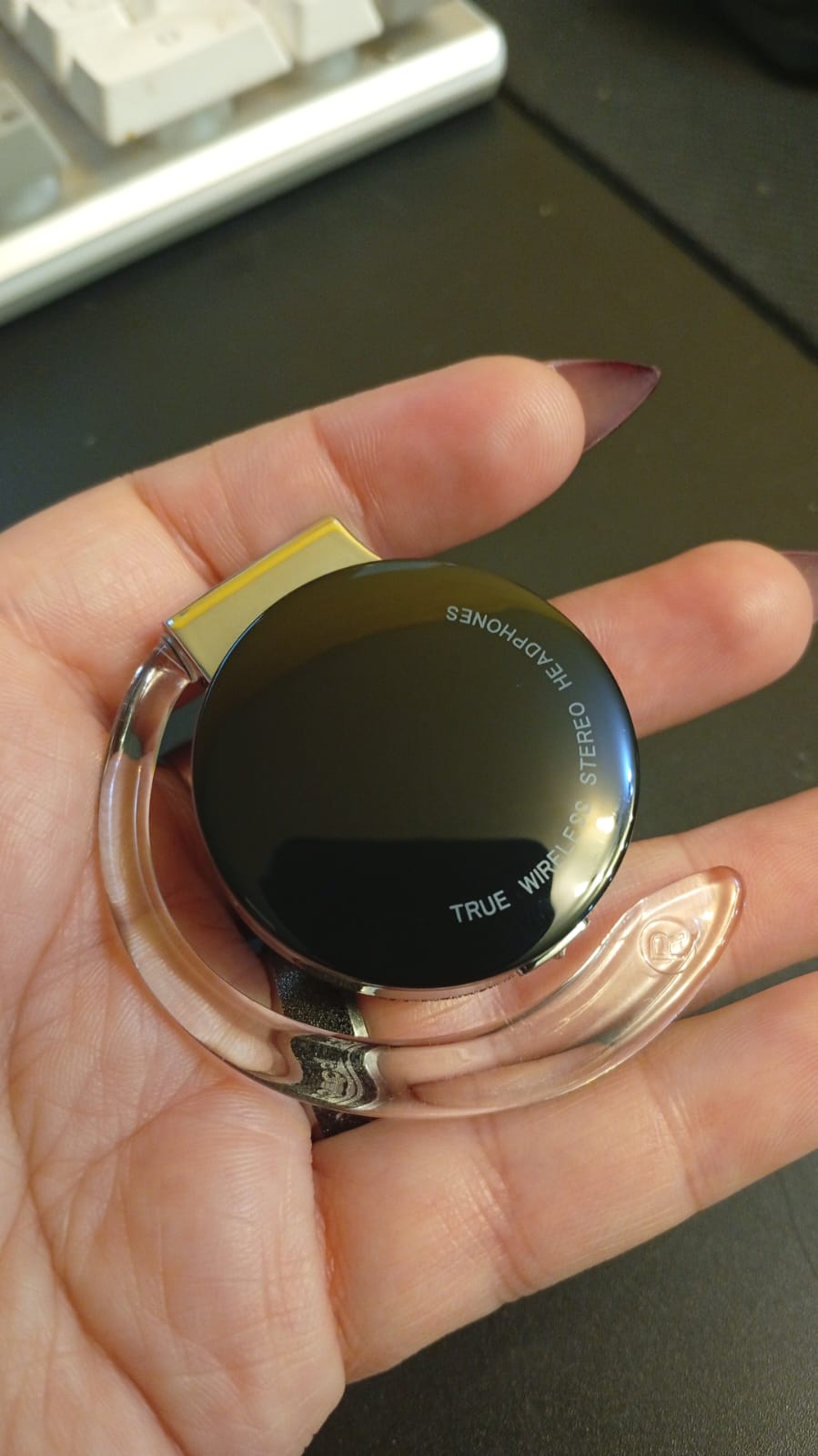 F2 Auriculares inalámbricos, Gancho para la Oreja, (USADOS).