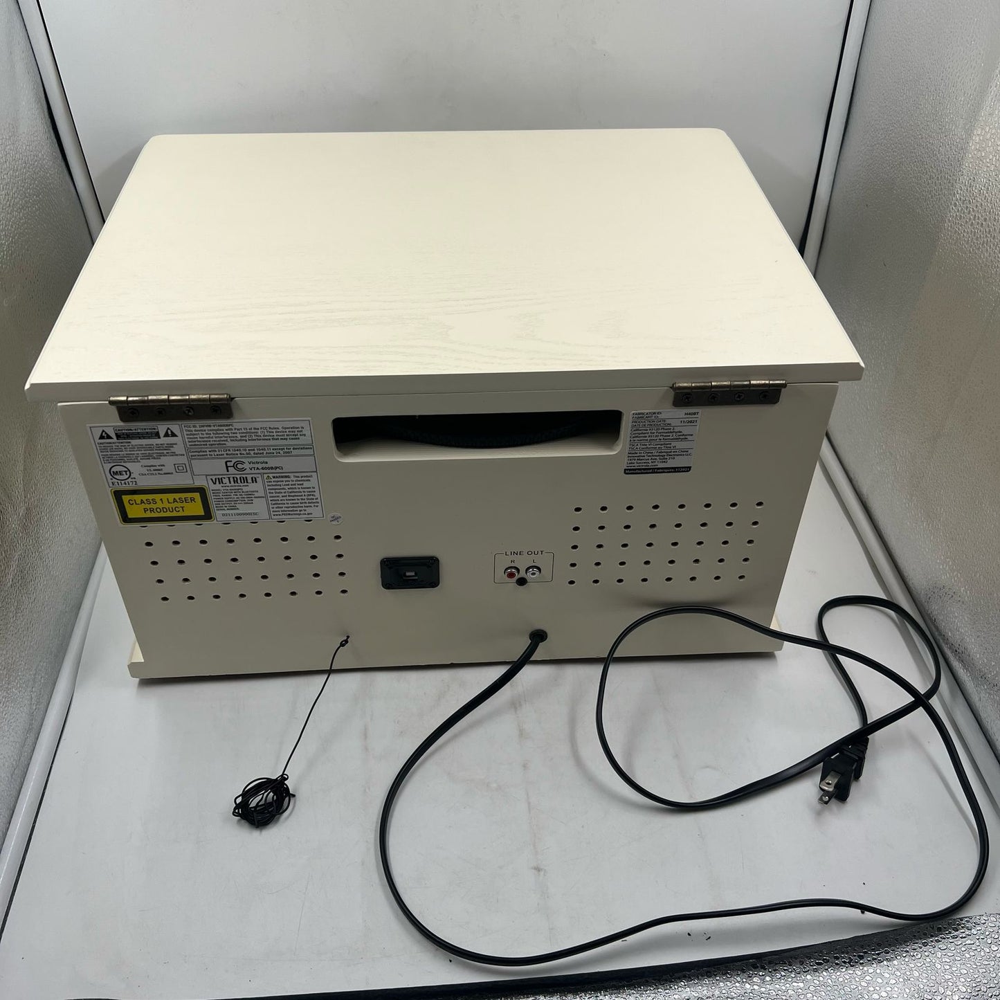 Victrola Reproductor de Discos Bluetooth clásico 8 en 1 (USADO)
