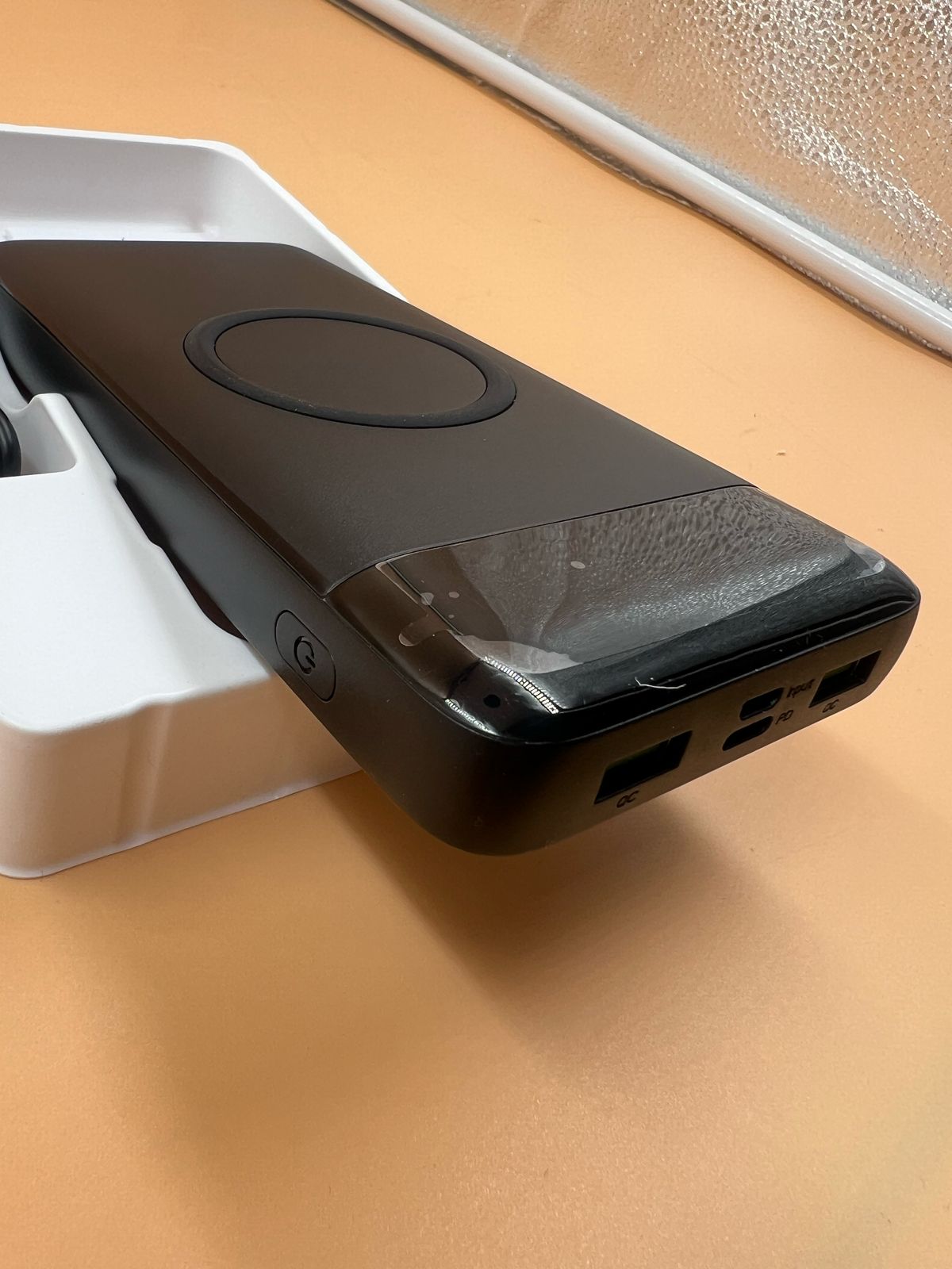 Cargador portátil inalámbrico 30800 mAh (USADO)