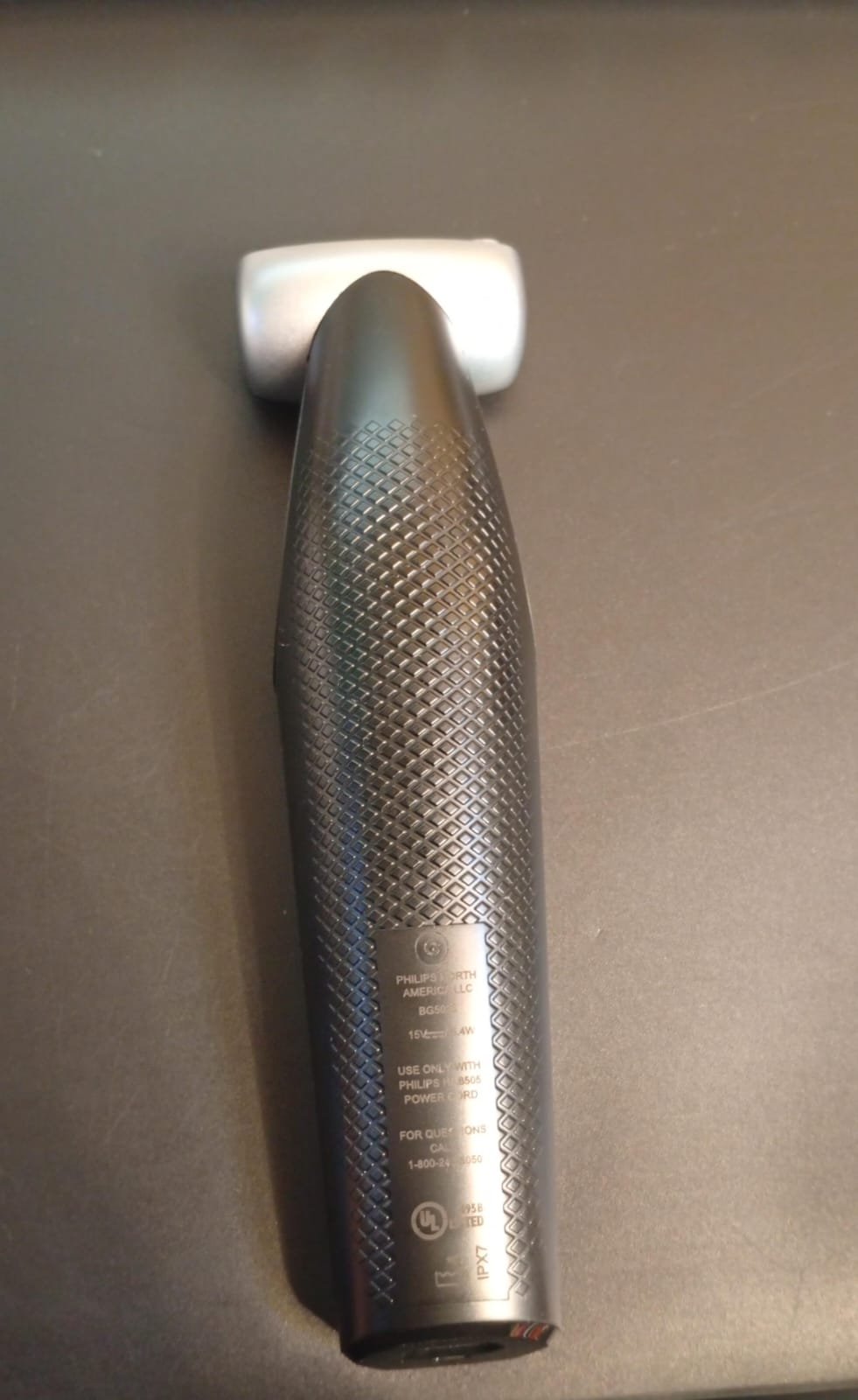 Recortadora a prueba de ducha p/hombre, mango p/espalda, (USADO).