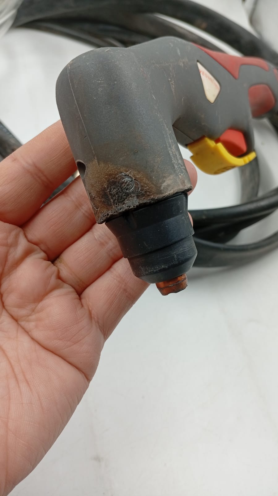 Máquina de corte por plasma de 65 amperios, YESWELDER,(USADO)