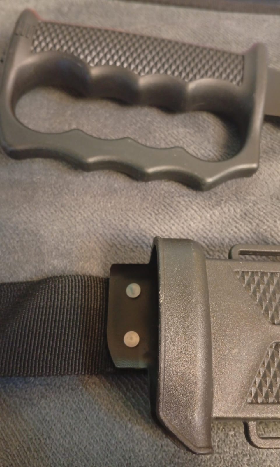 Cuchillo de hoja fija con vaina táctica, iniciador de fuego, rompe vidrio.